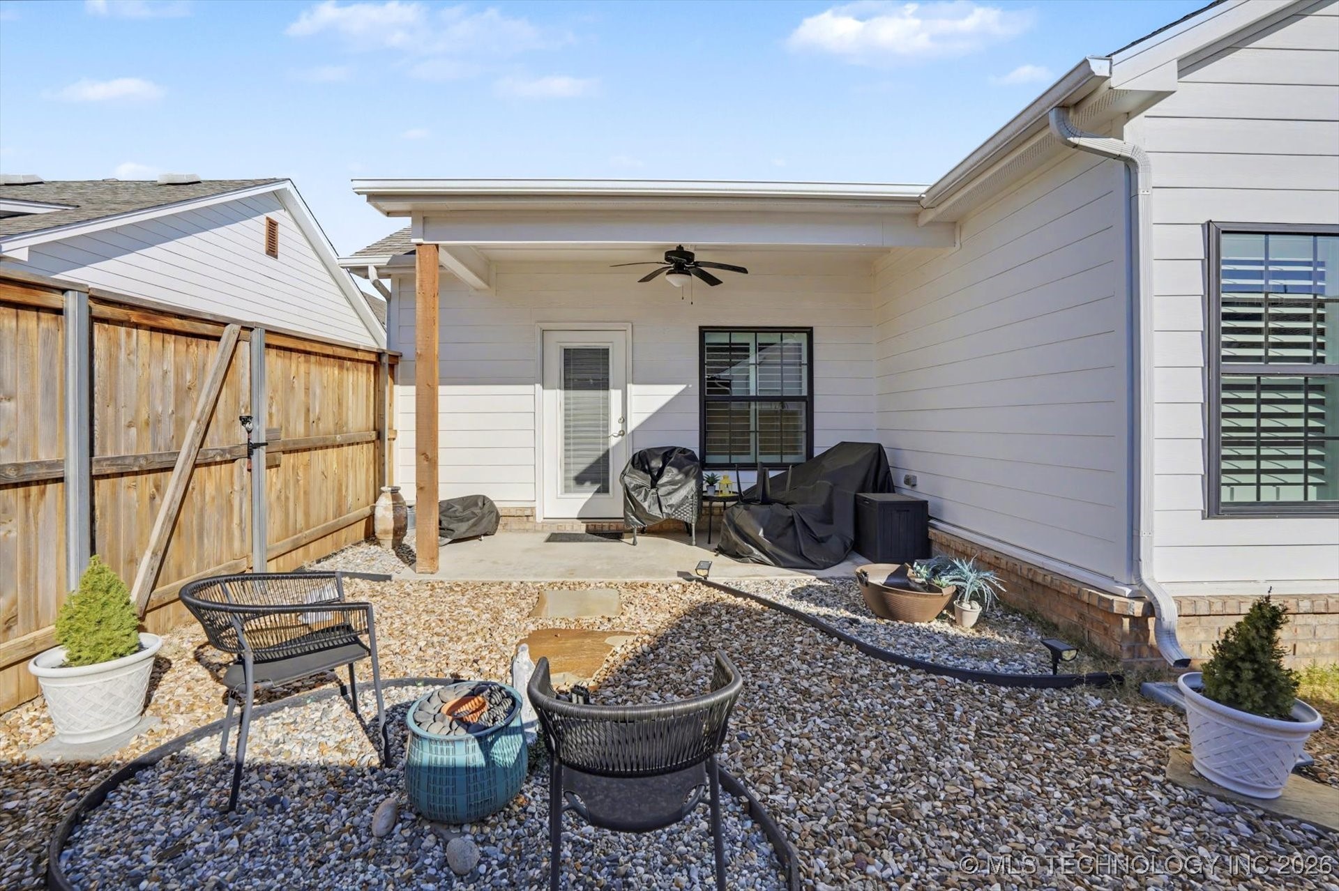 1907 W Imperial Street Property Photo 38