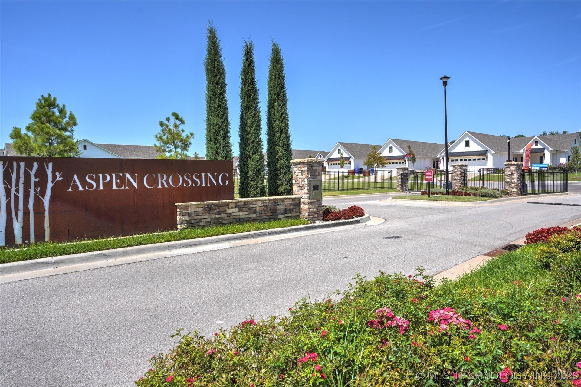 1907 W Imperial Street Property Photo 43