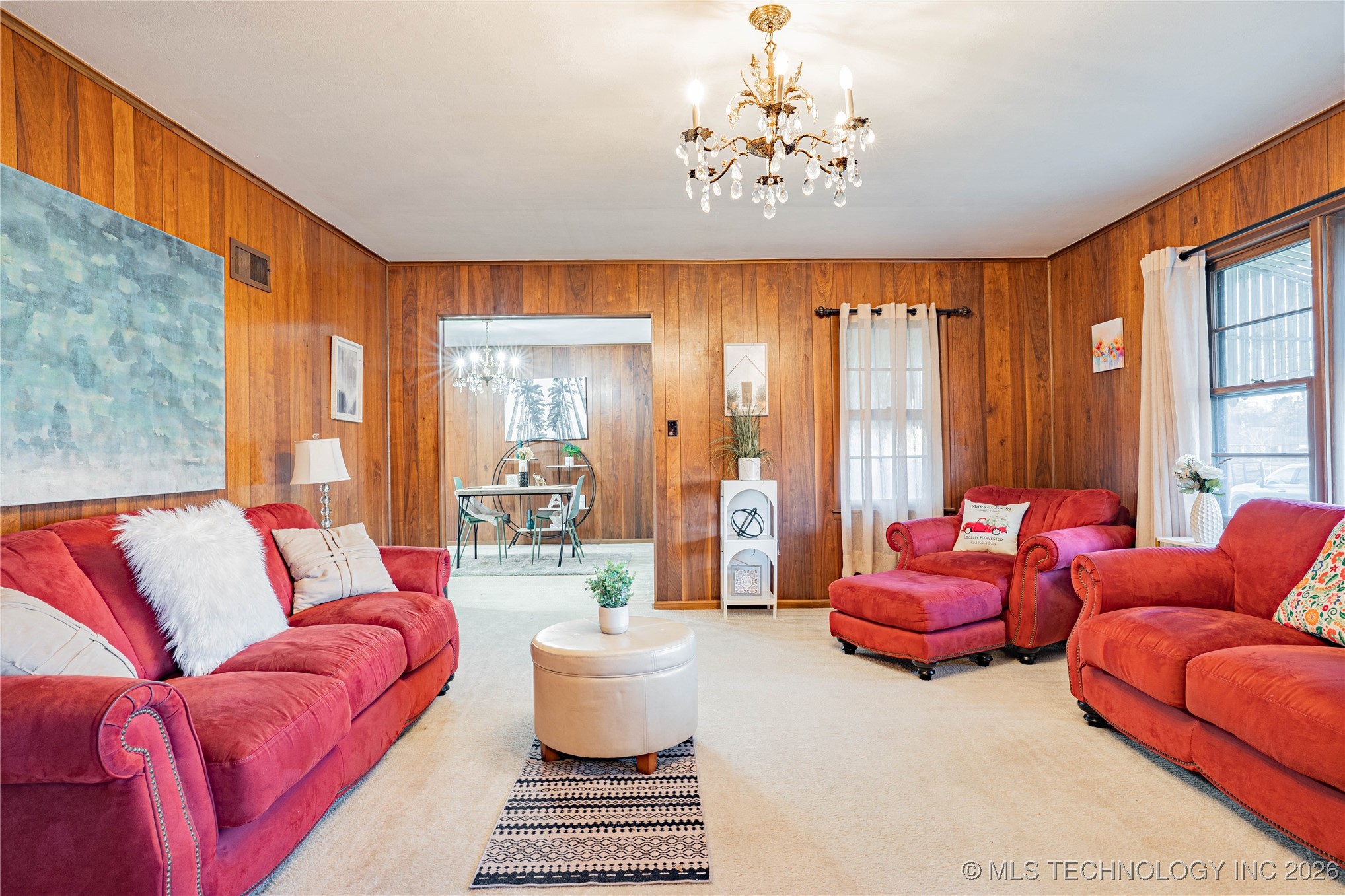 320 E 7th Street Property Photo 3