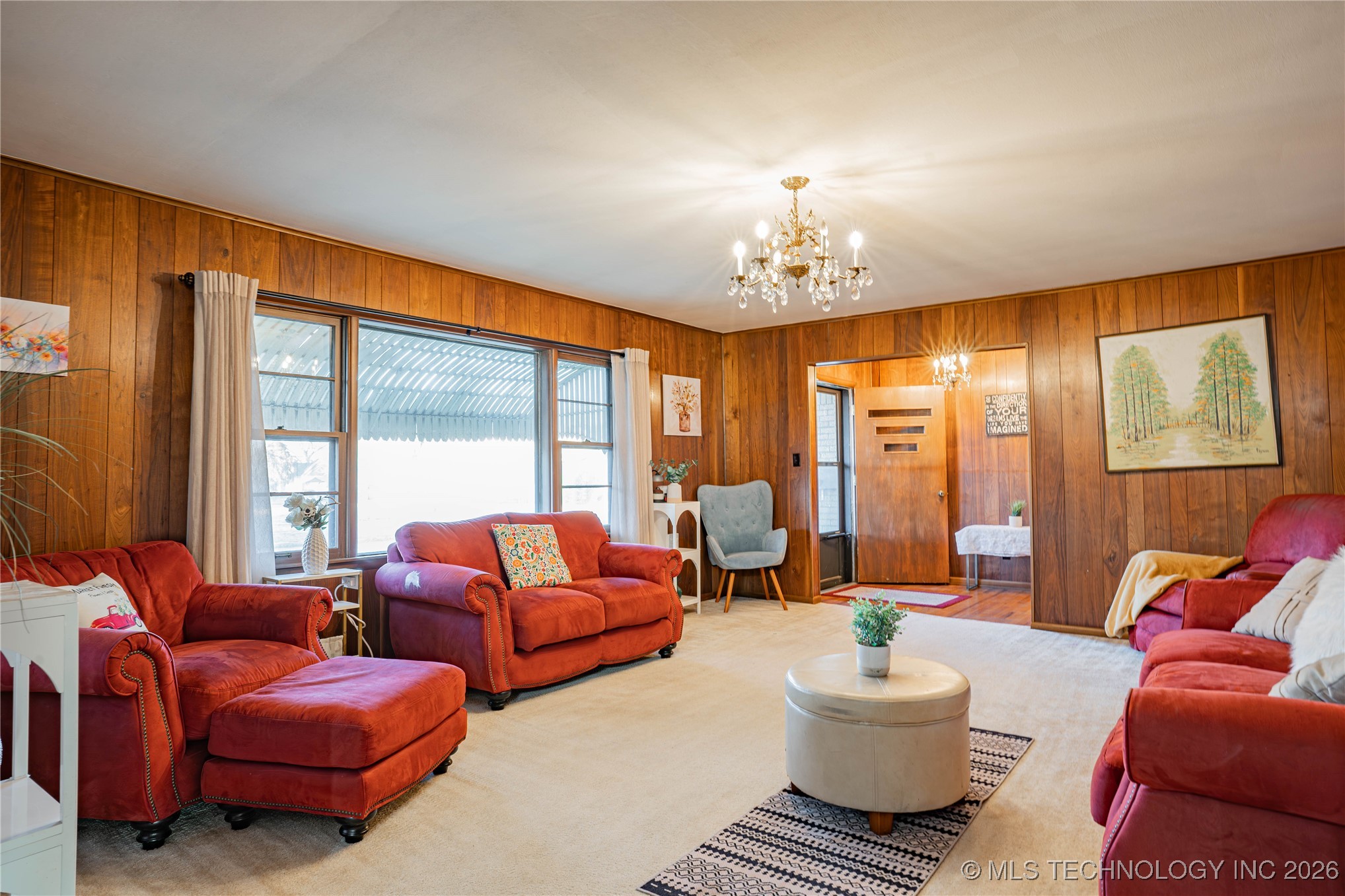 320 E 7th Street Property Photo 6