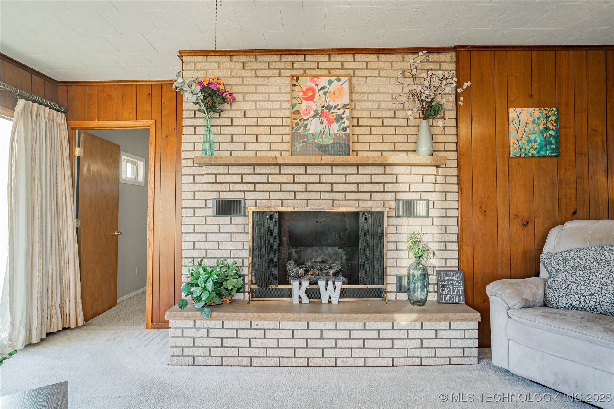 320 E 7th Street Property Photo 12