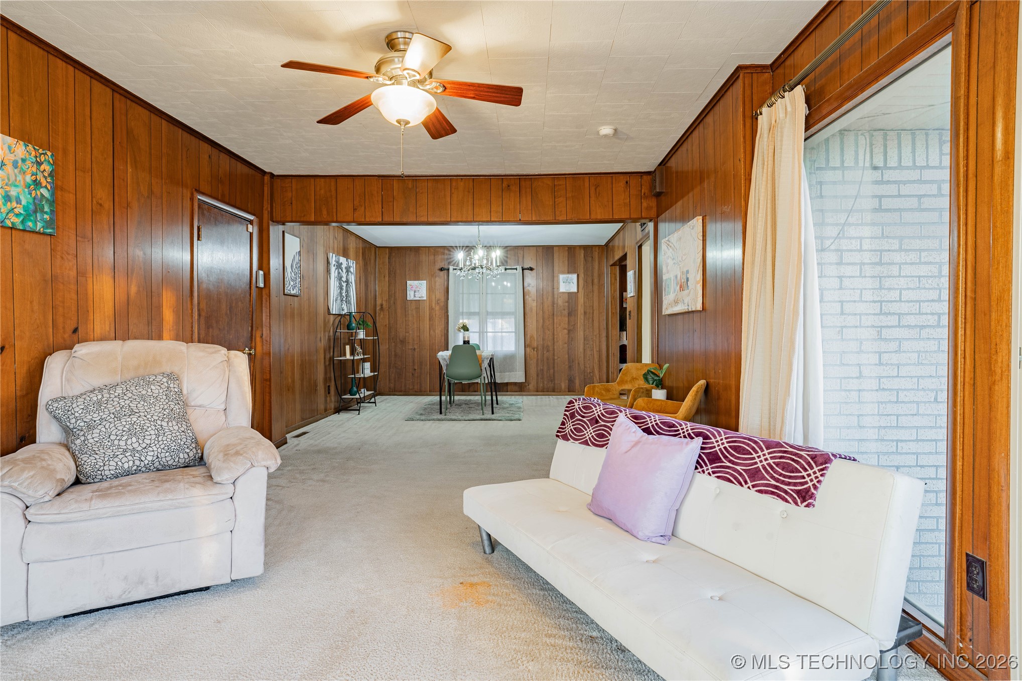 320 E 7th Street Property Photo 14