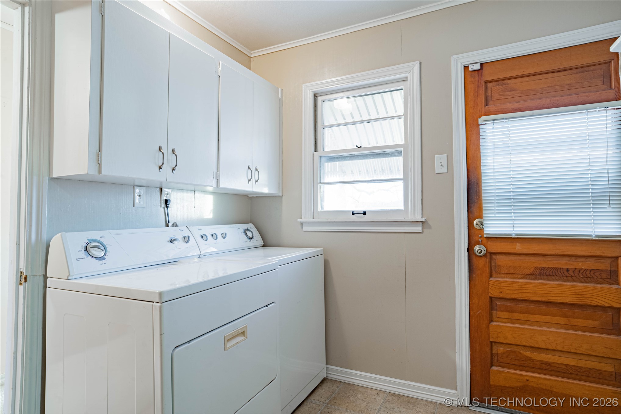 320 E 7th Street Property Photo 19