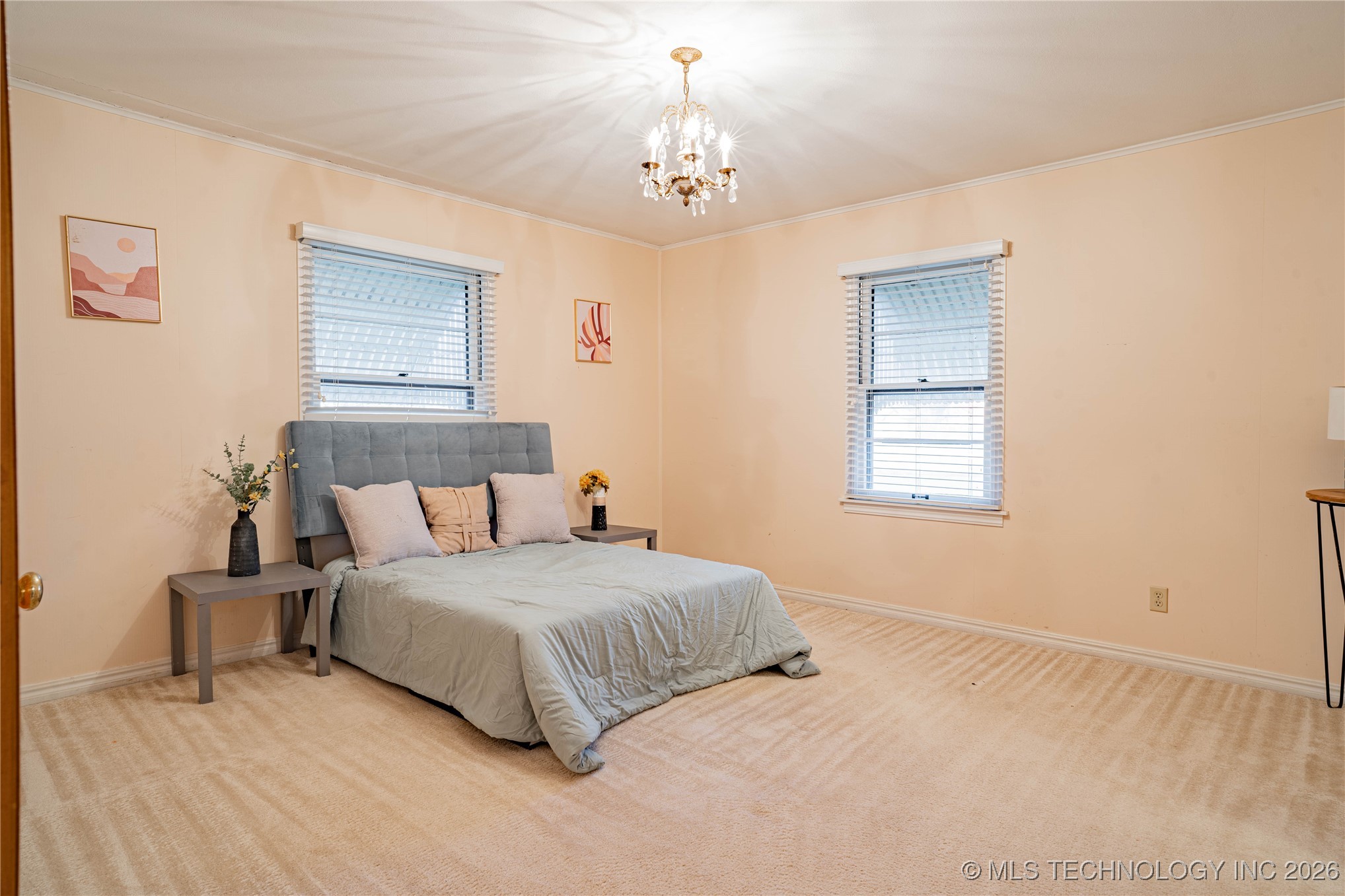 320 E 7th Street Property Photo 20