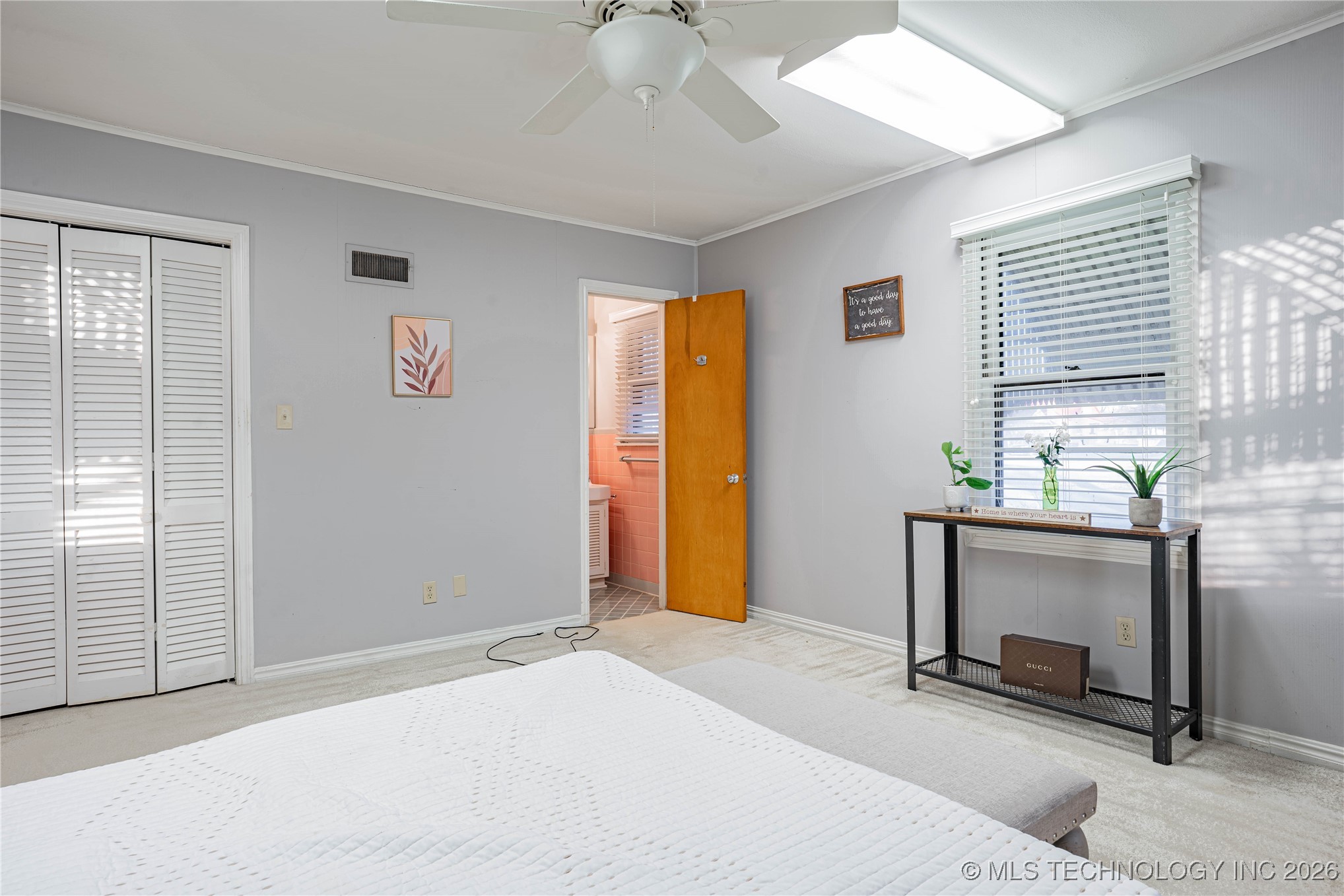 320 E 7th Street Property Photo 27