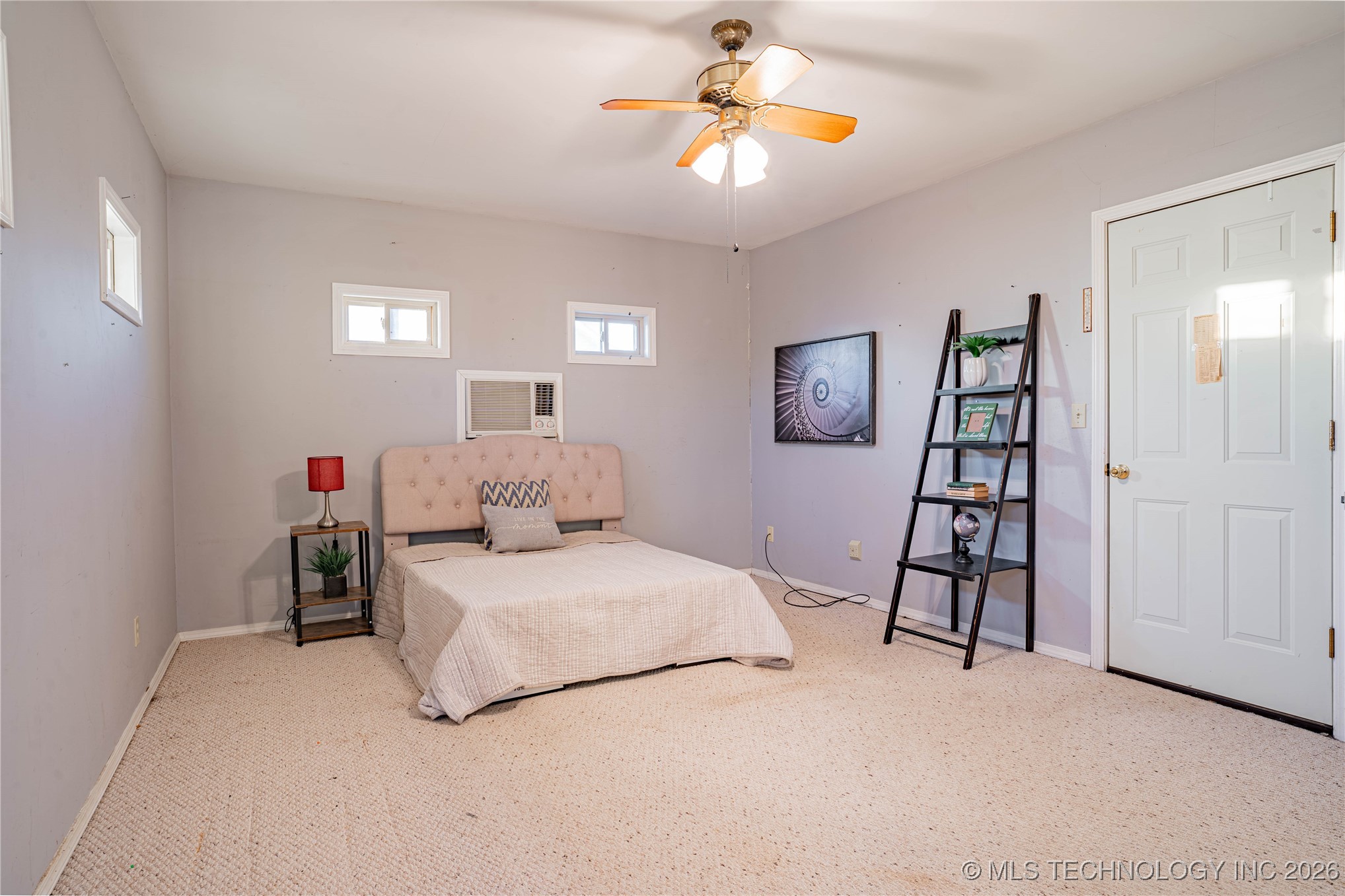 320 E 7th Street Property Photo 29