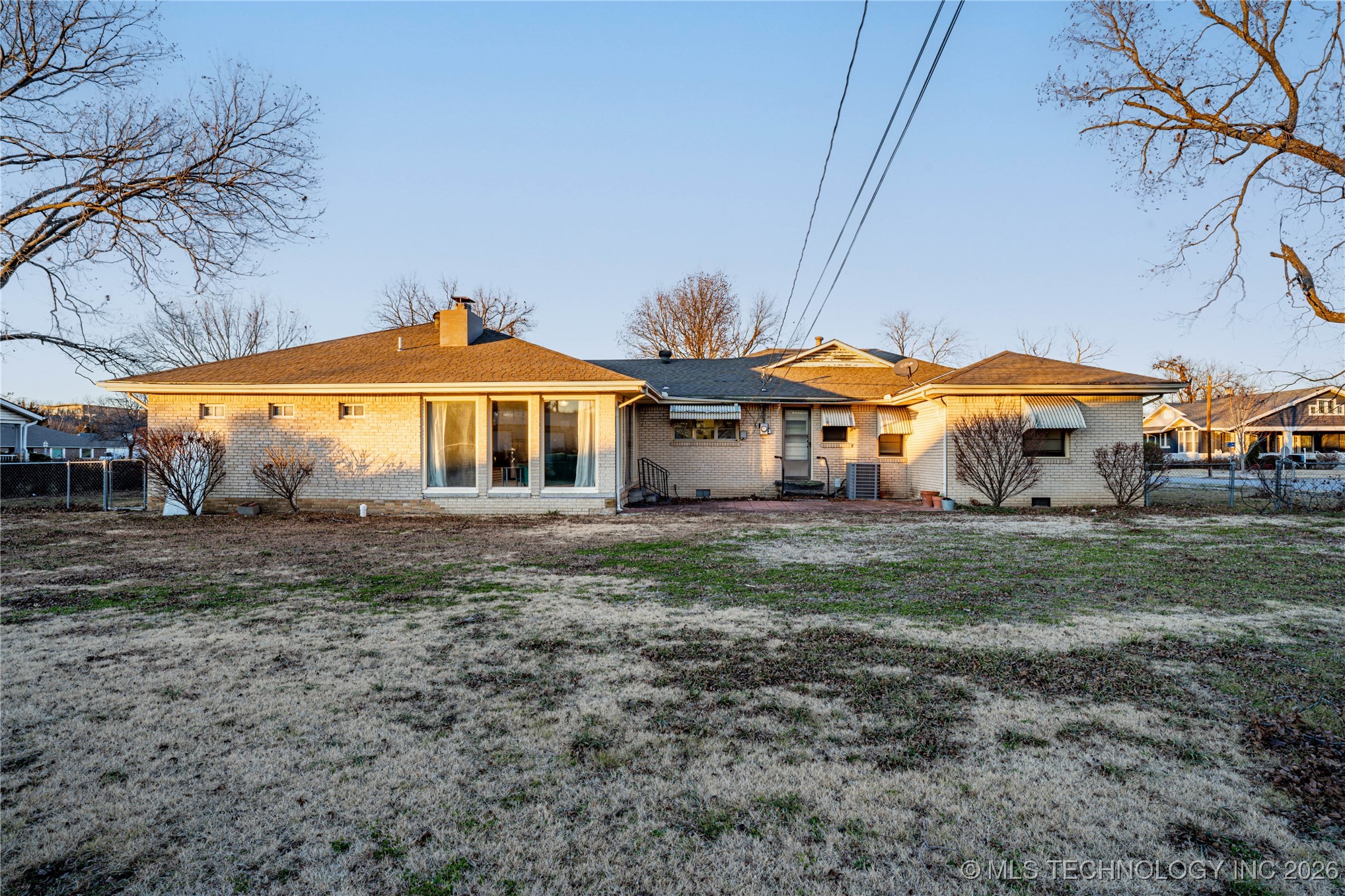 320 E 7th Street Property Photo 34