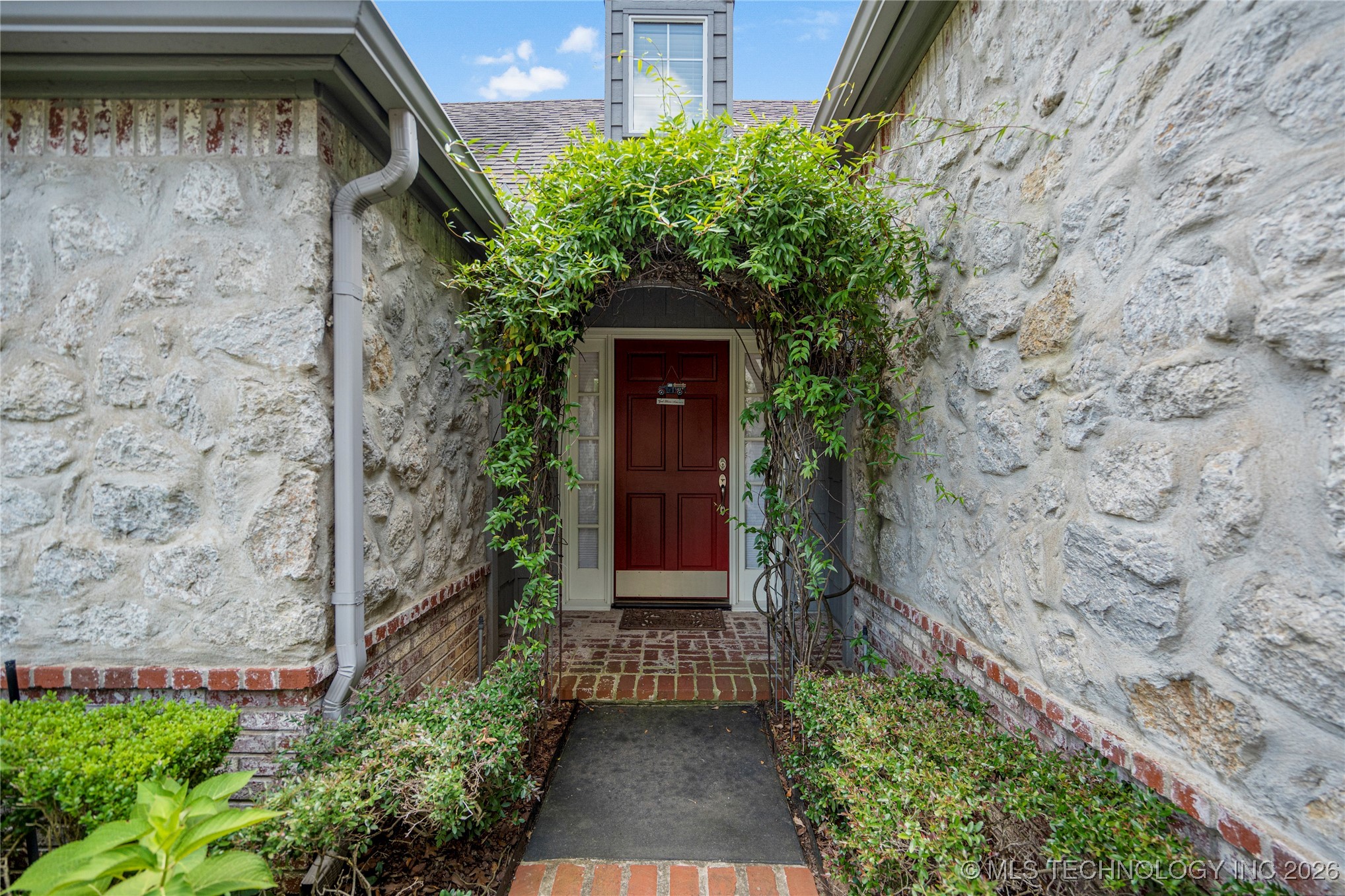 2808 E 82nd Place Property Photo 3