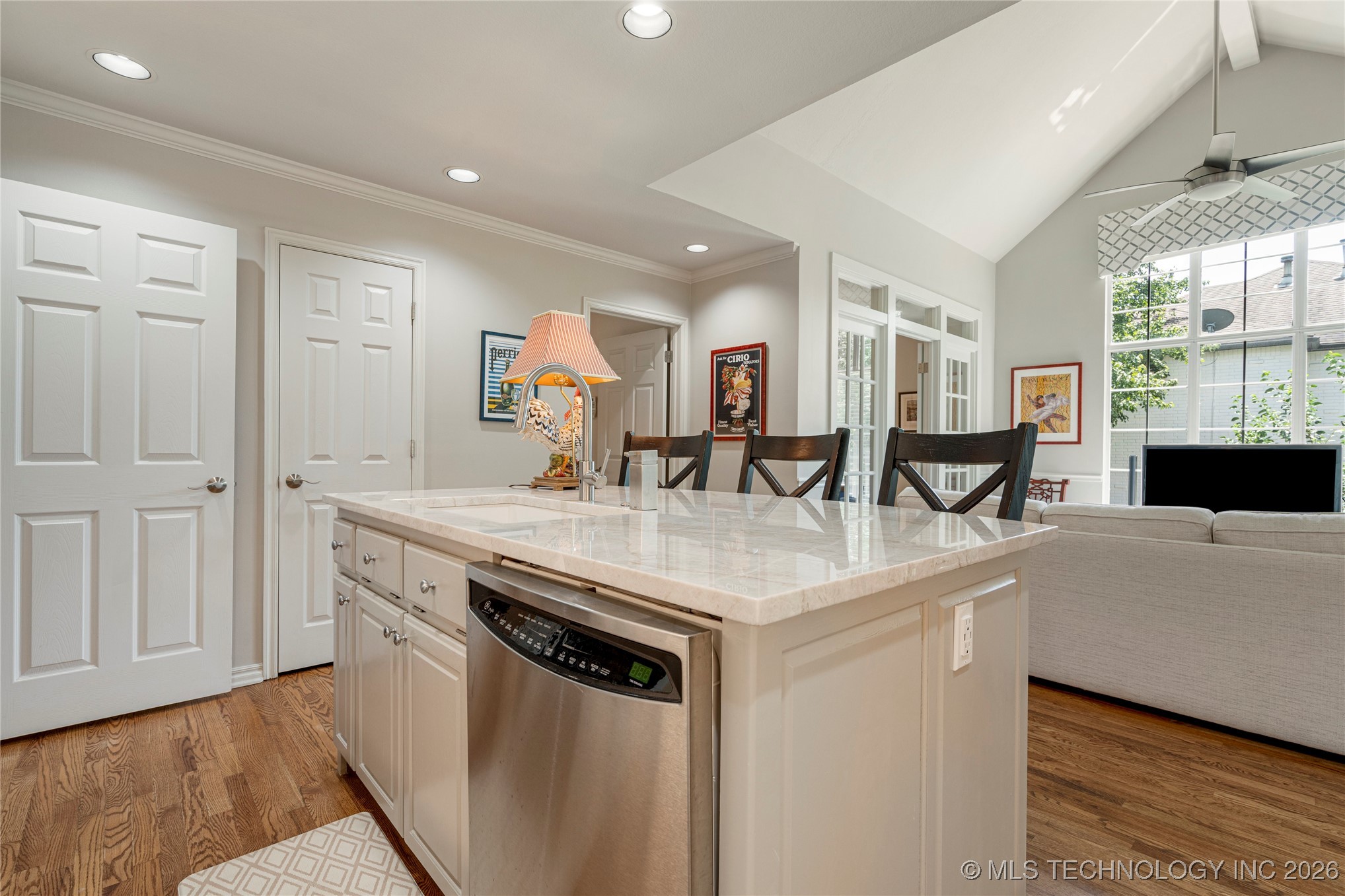 2808 E 82nd Place Property Photo 7