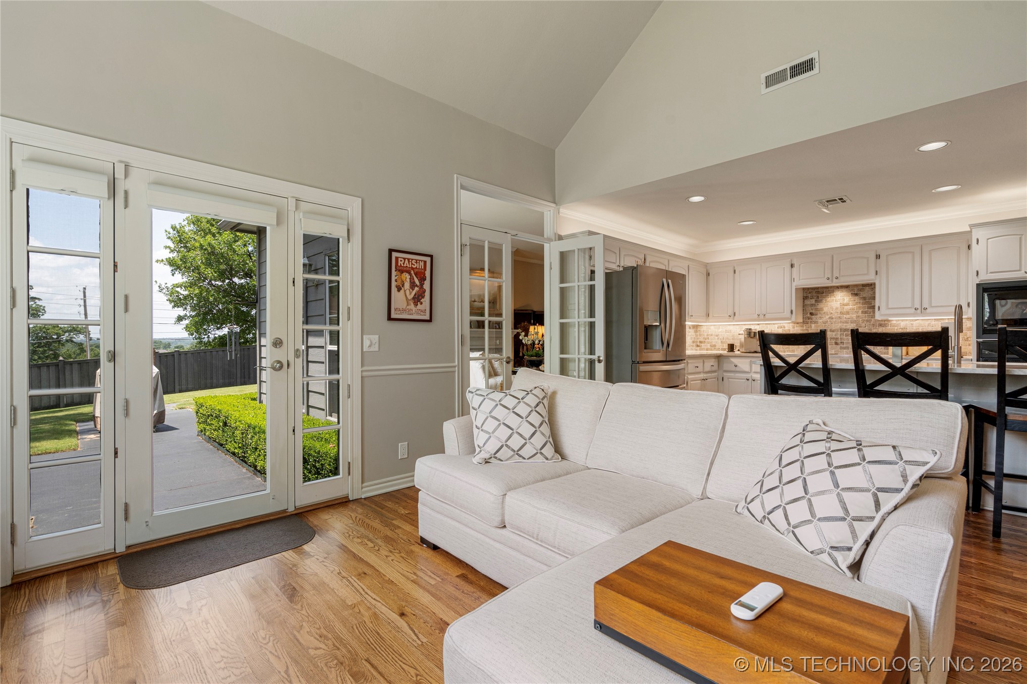 2808 E 82nd Place Property Photo 9