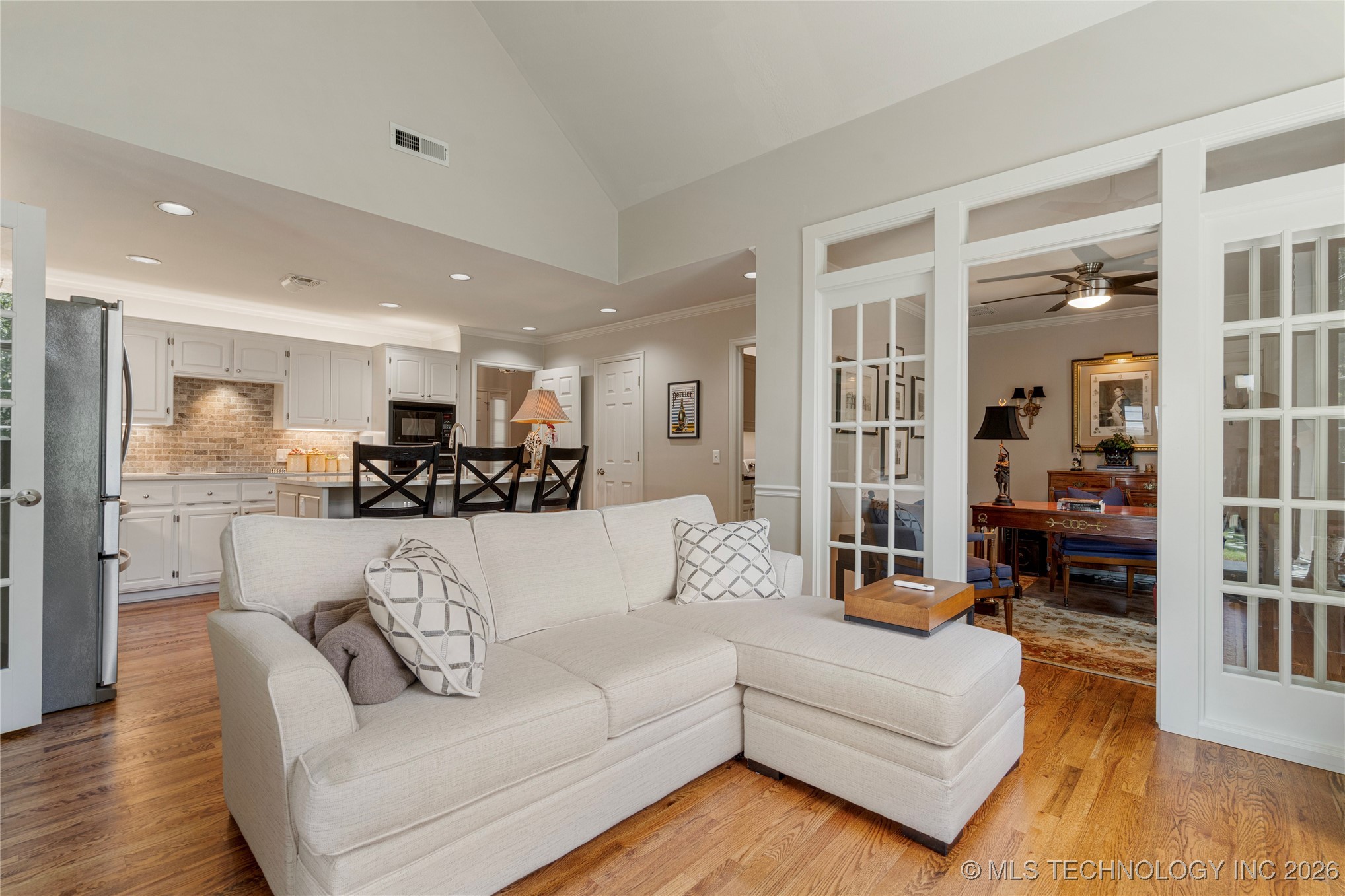 2808 E 82nd Place Property Photo 10