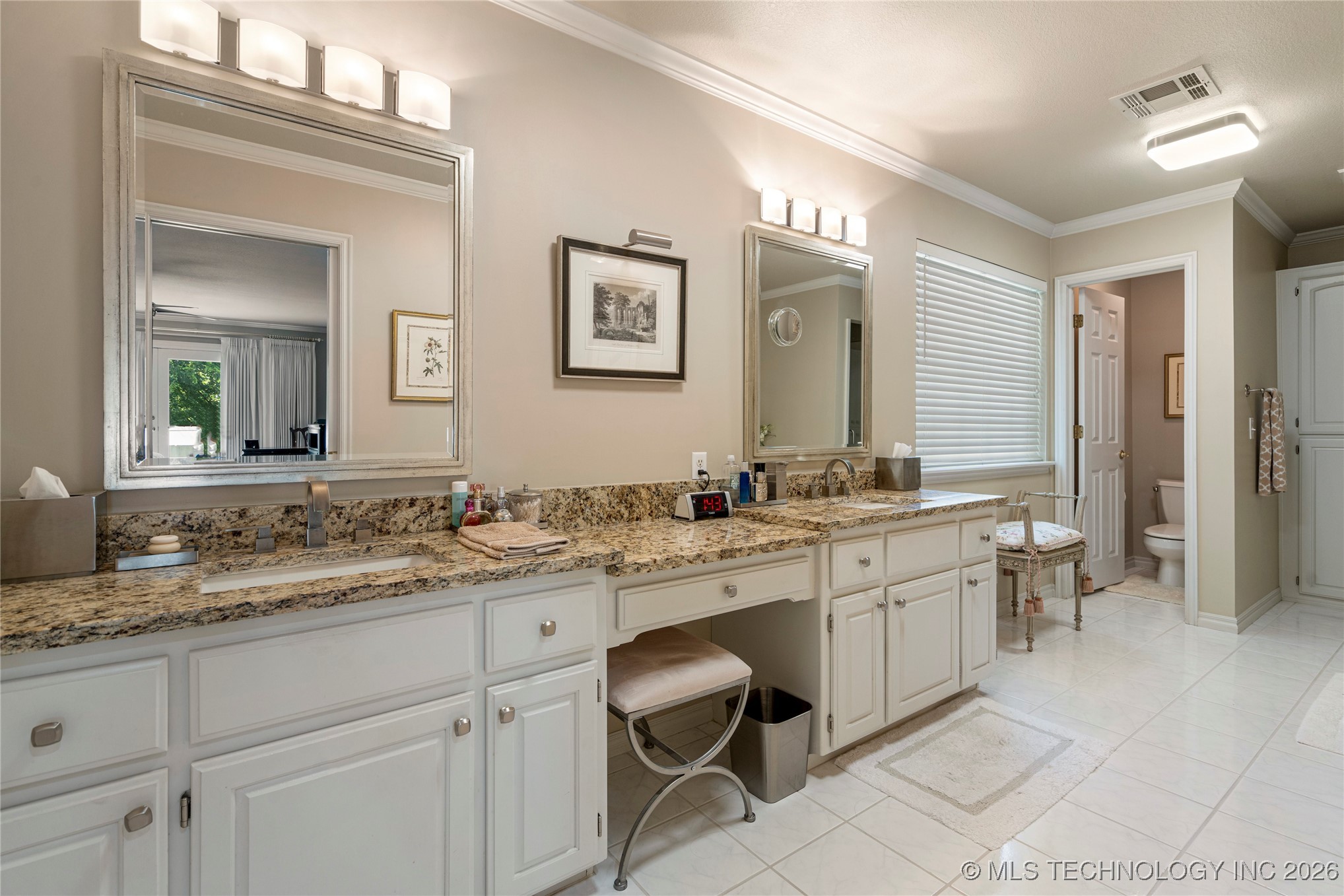 2808 E 82nd Place Property Photo 21