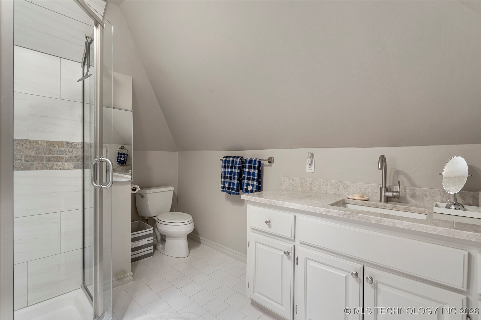 2808 E 82nd Place Property Photo 37