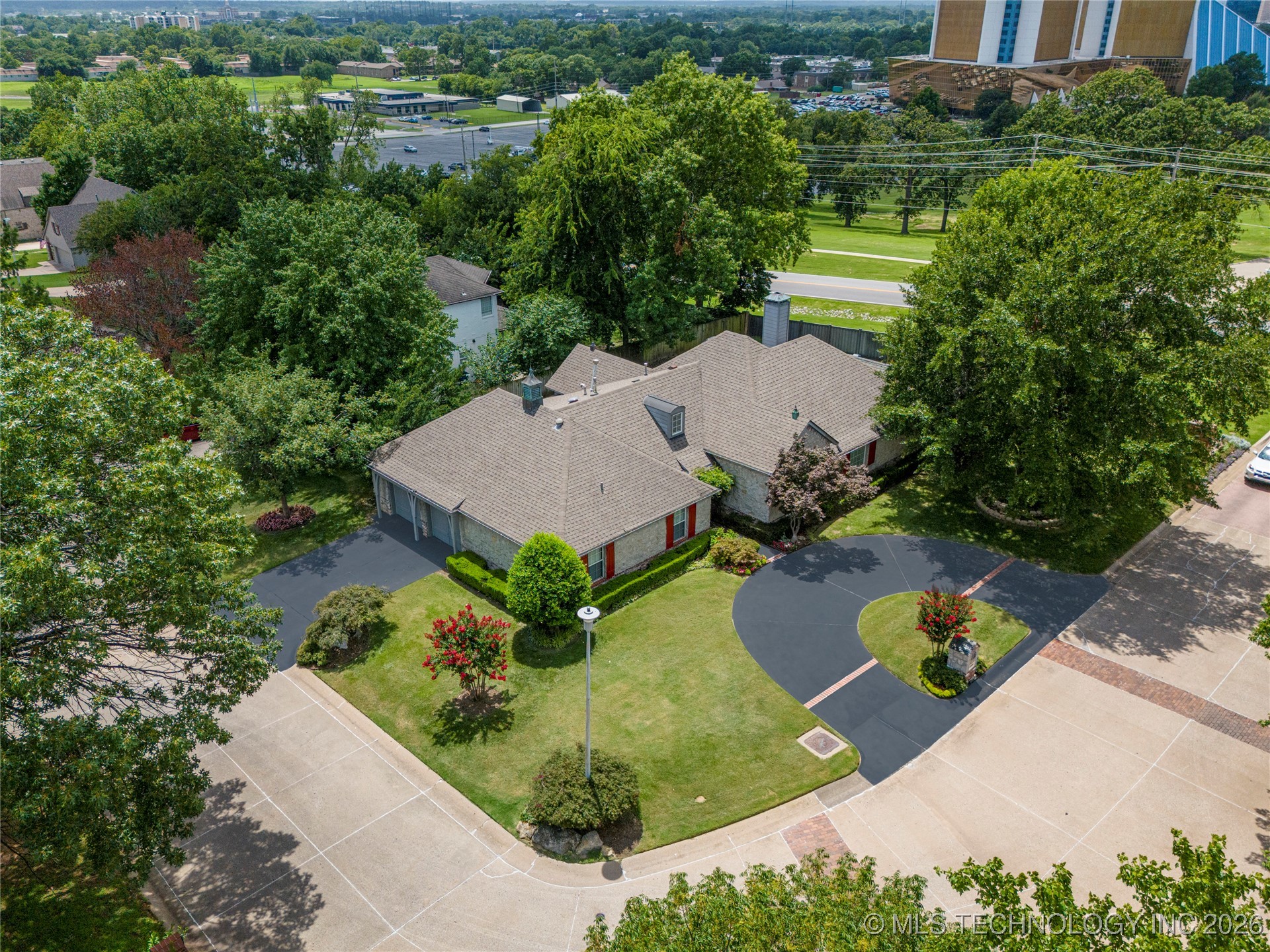 2808 E 82nd Place Property Photo 43