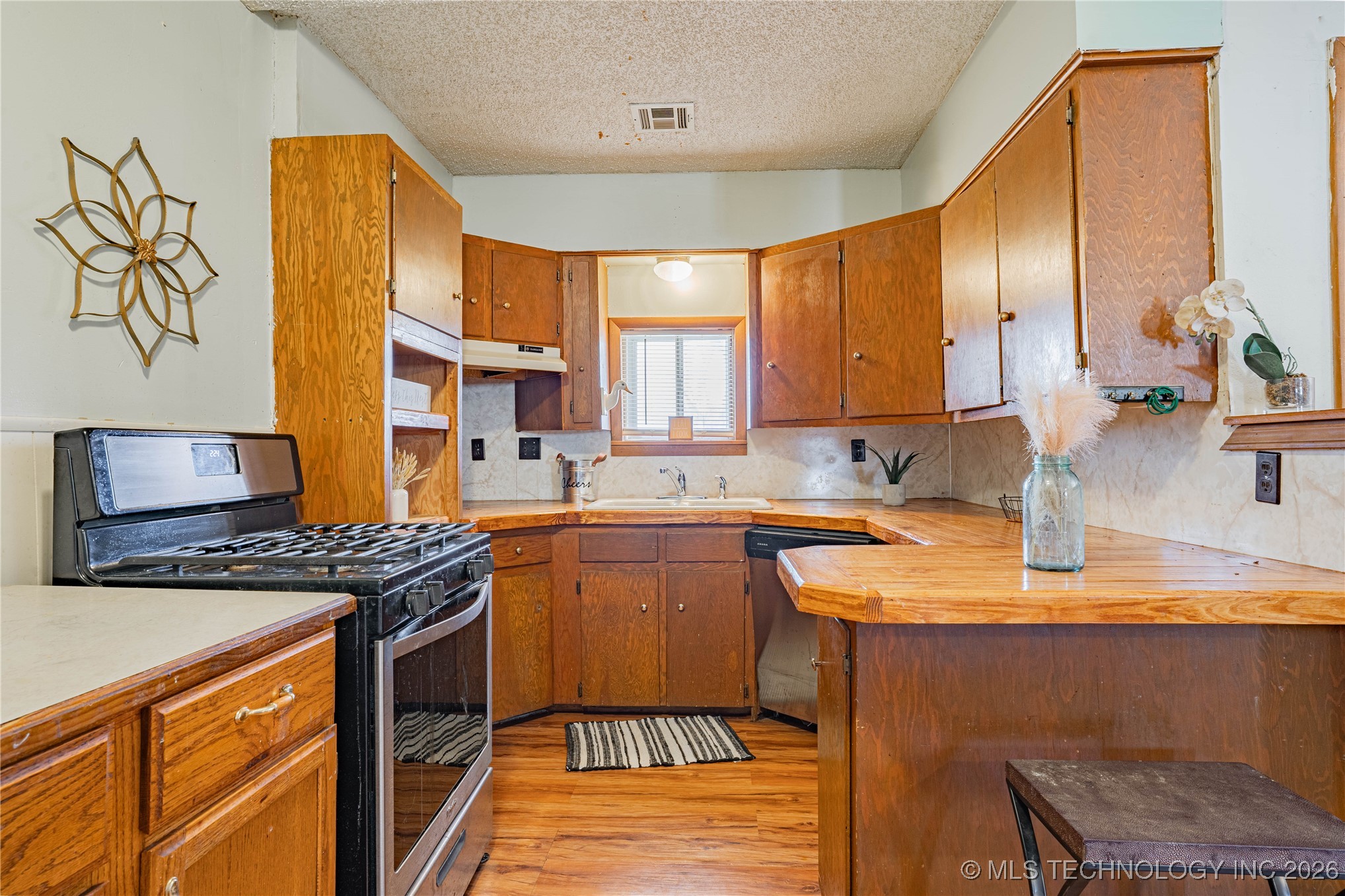 602 S Price Avenue Property Photo 15