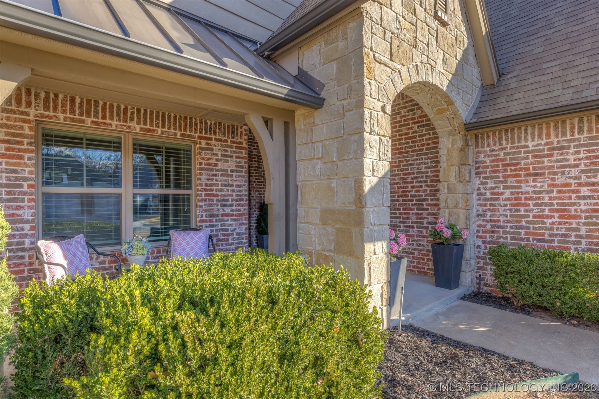 11939 S 68th East Avenue Property Photo 10