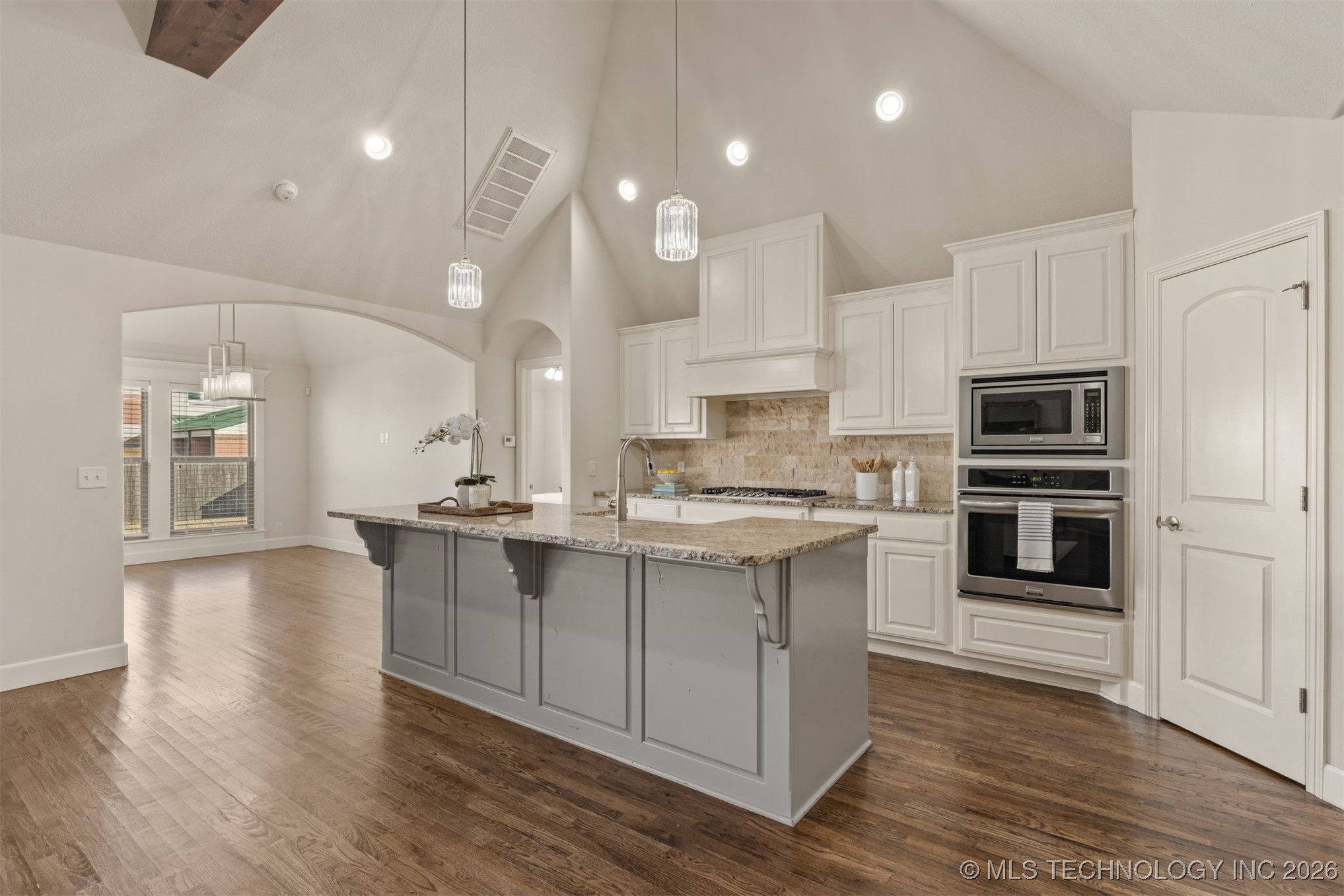 11939 S 68th East Avenue Property Photo 20