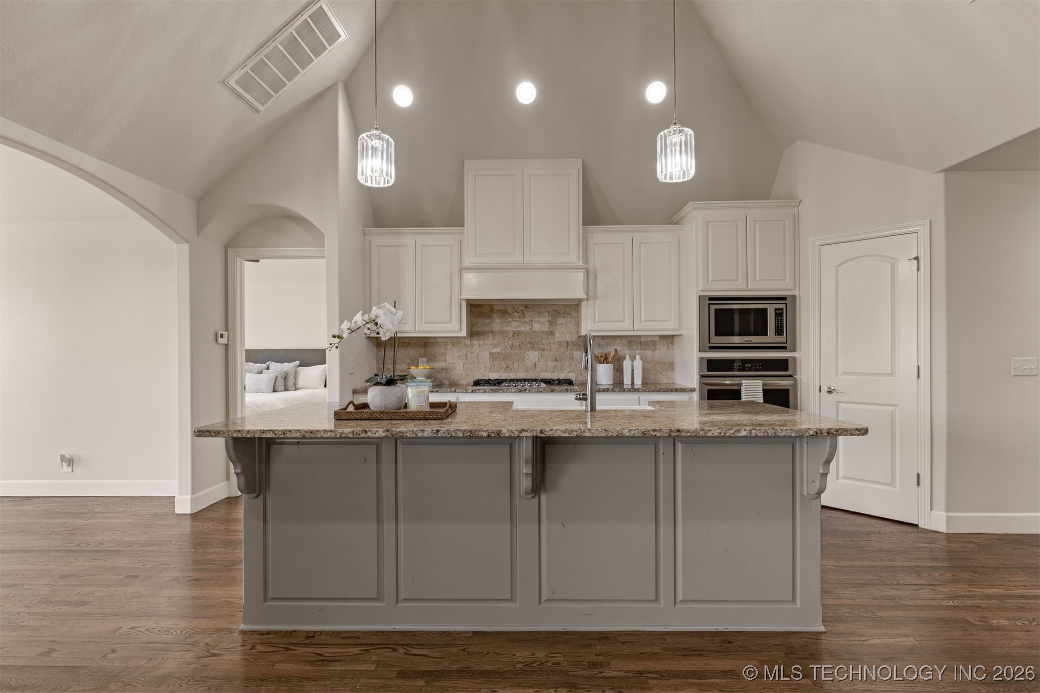 11939 S 68th East Avenue Property Photo 21