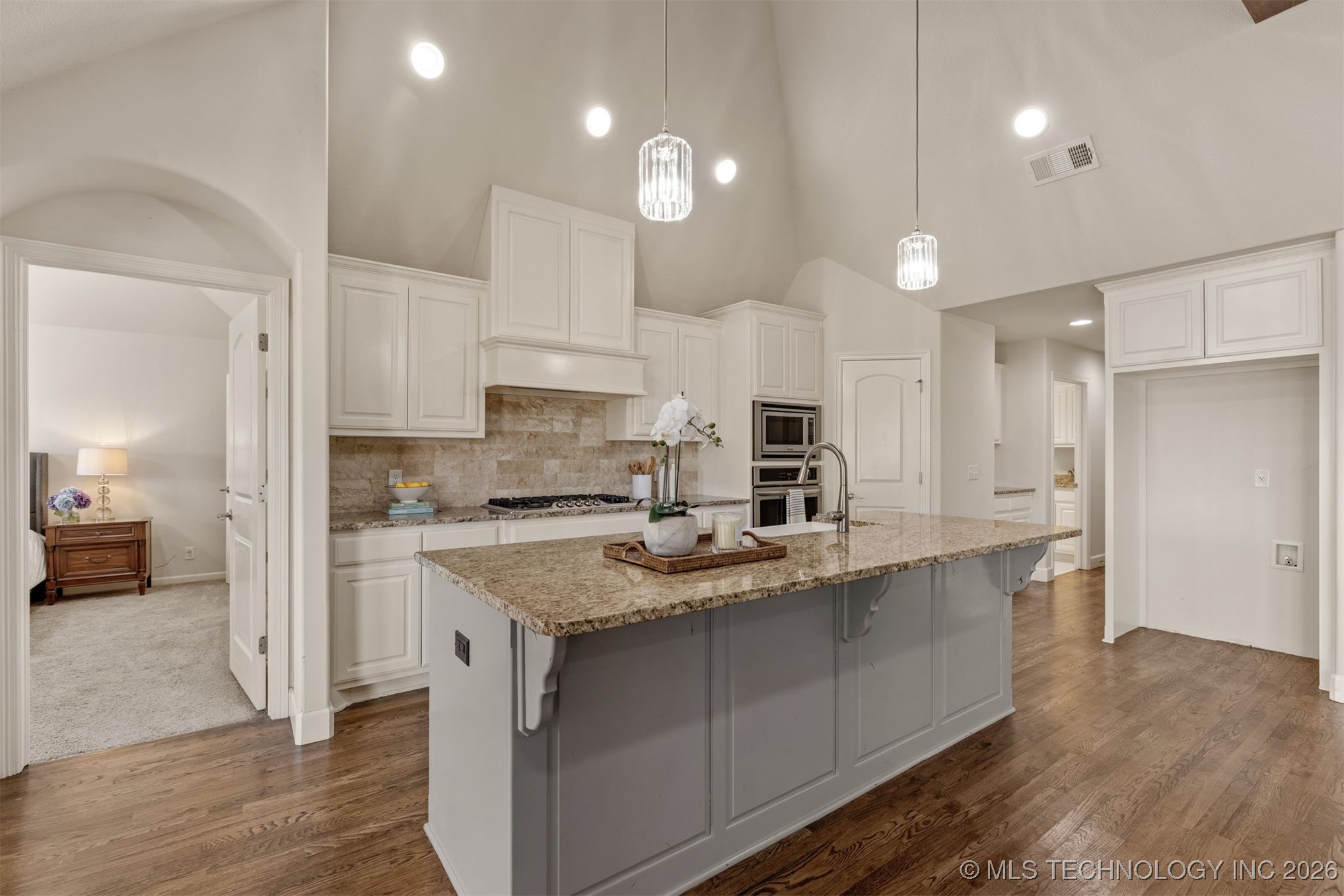 11939 S 68th East Avenue Property Photo 22