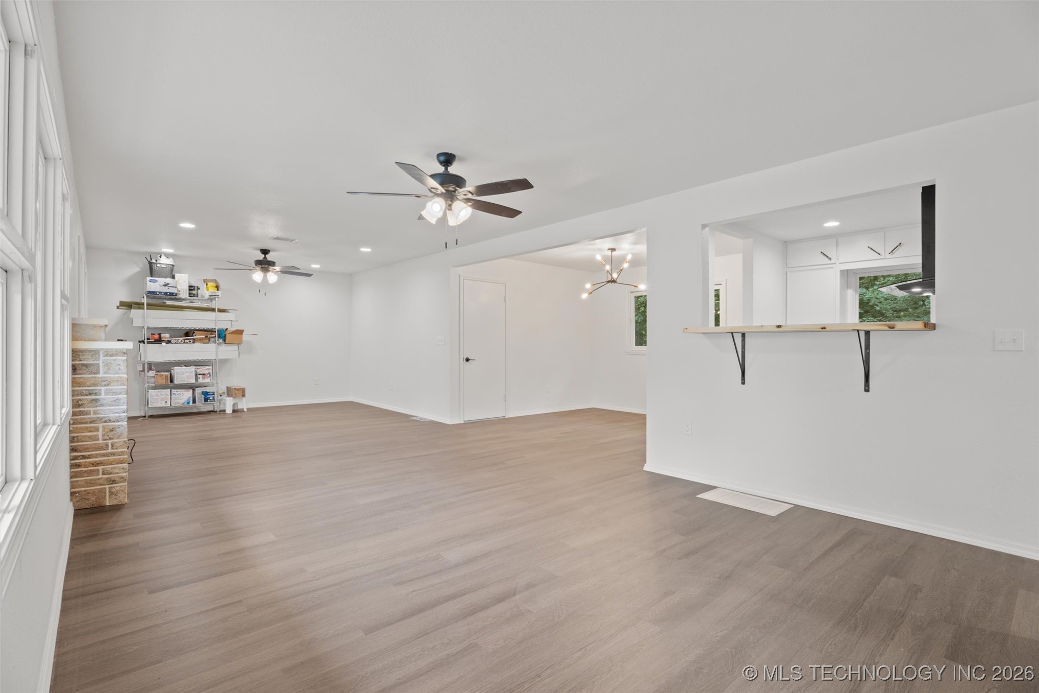 501 W 17th Street Property Photo 4