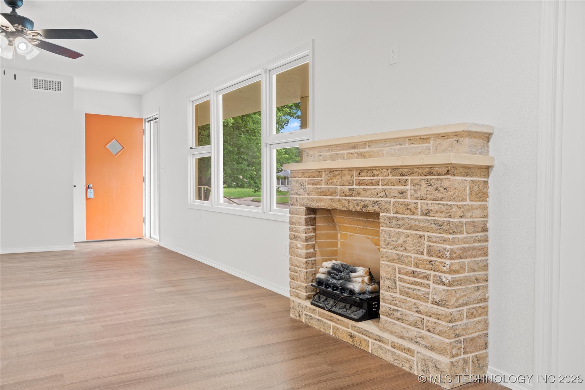 501 W 17th Street Property Photo 9