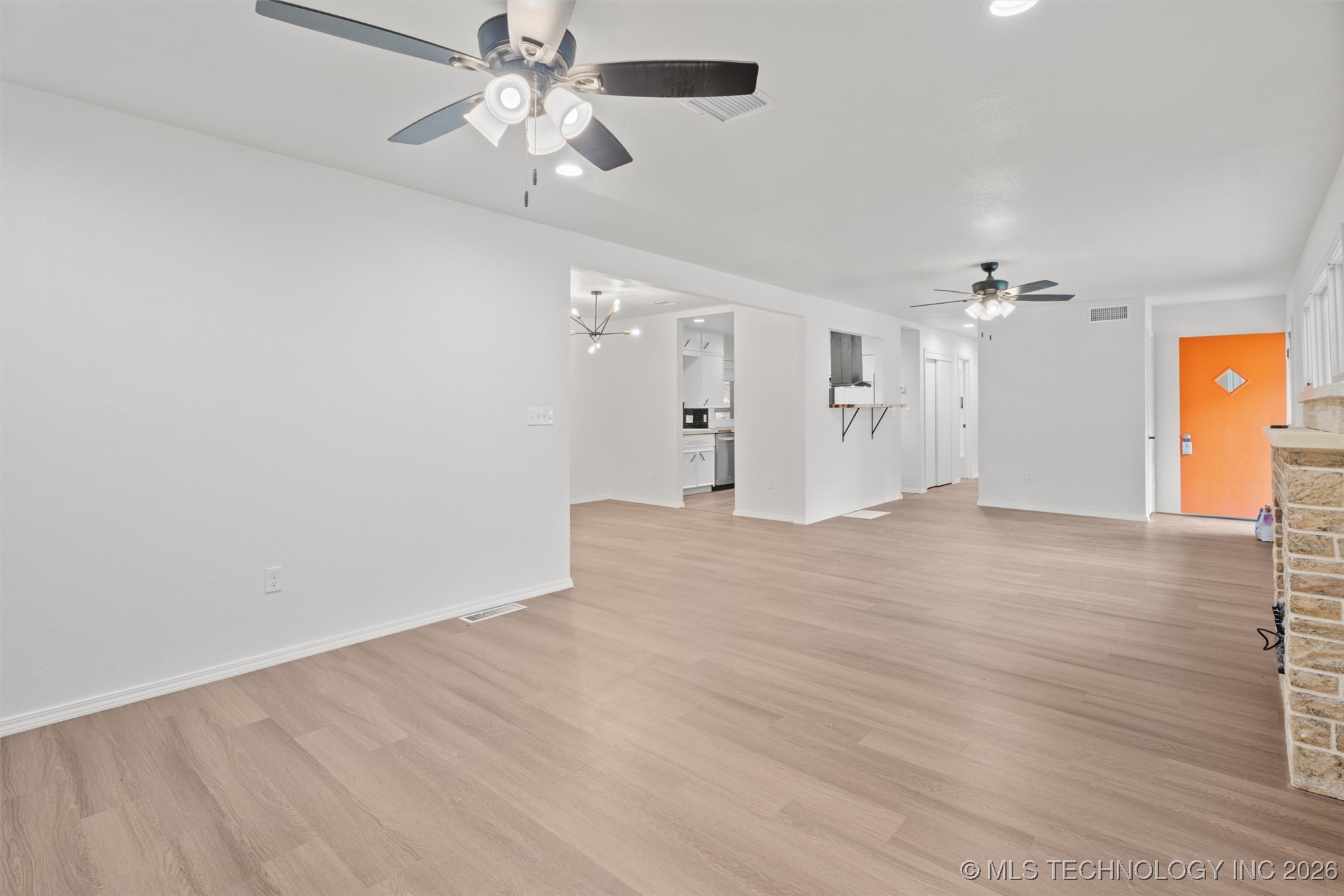 501 W 17th Street Property Photo 10