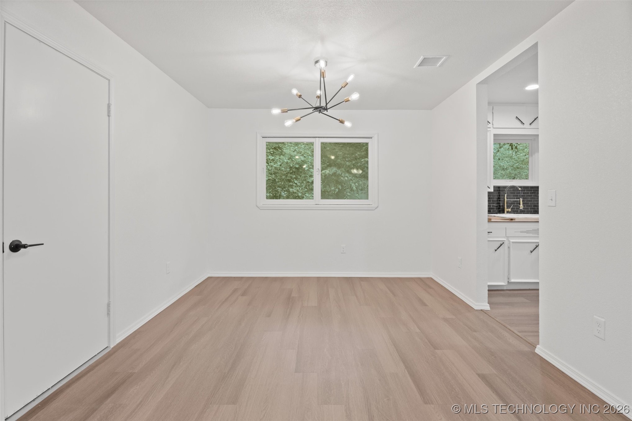 501 W 17th Street Property Photo 12