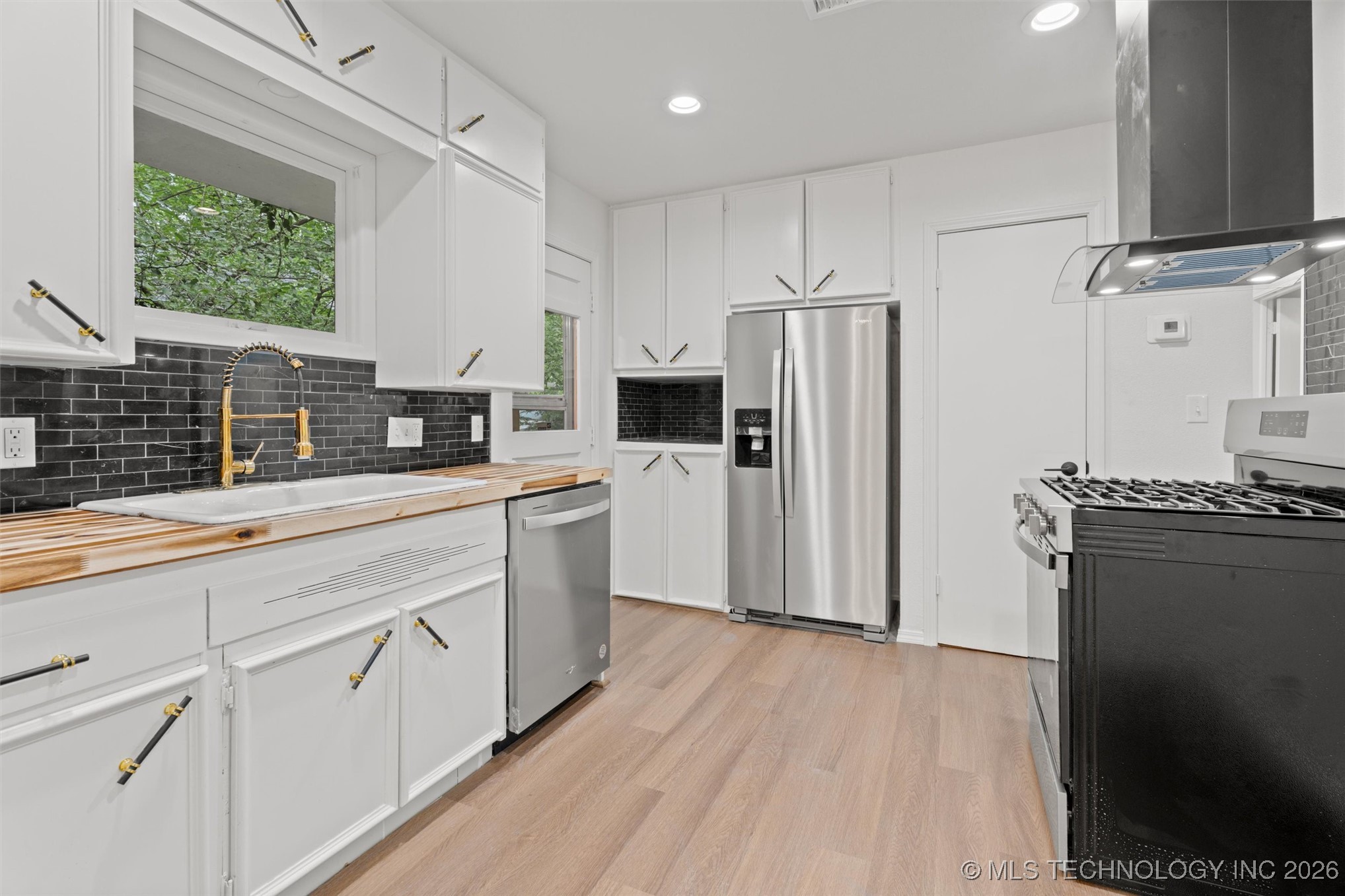 501 W 17th Street Property Photo 17