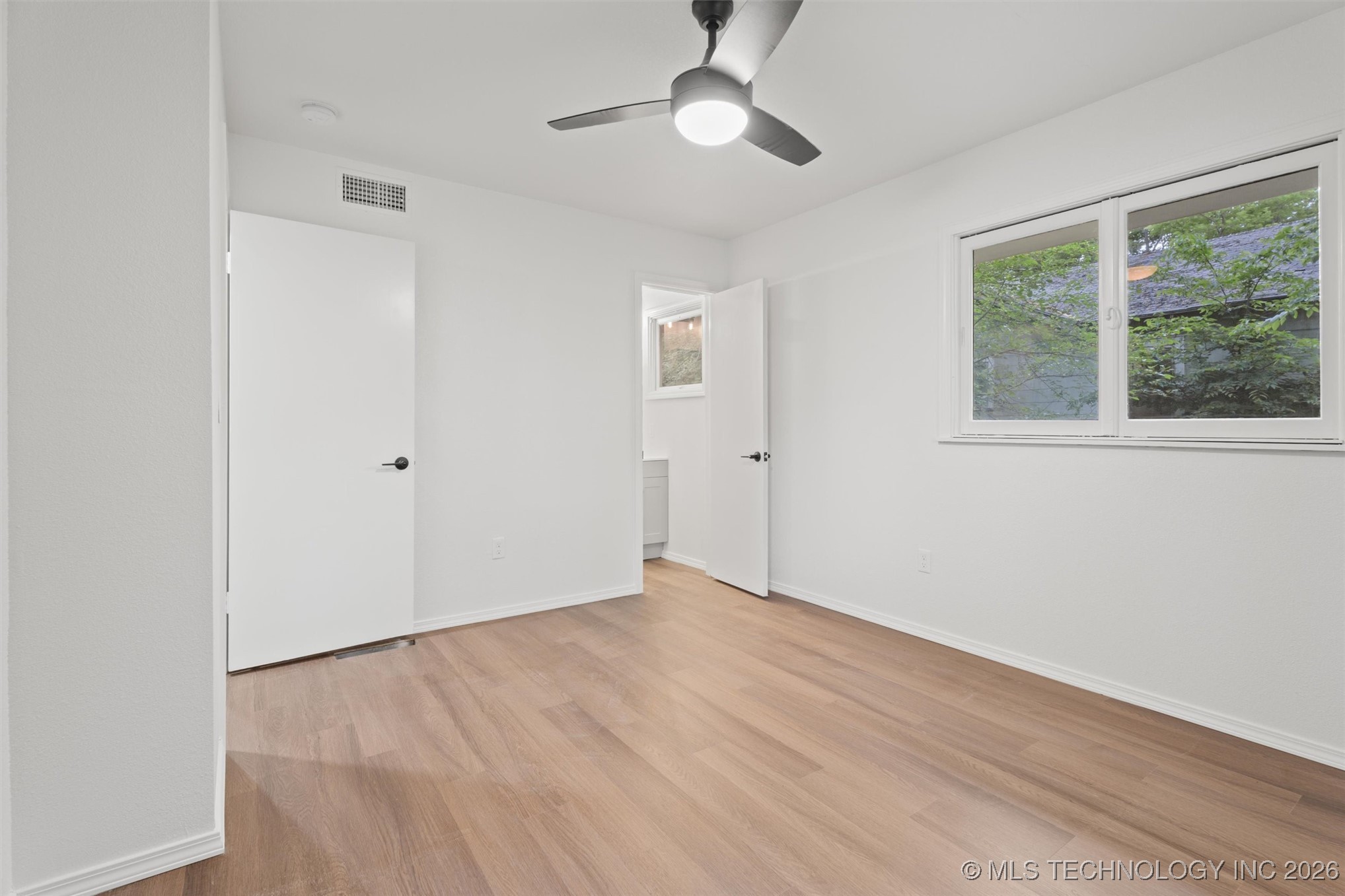 501 W 17th Street Property Photo 32