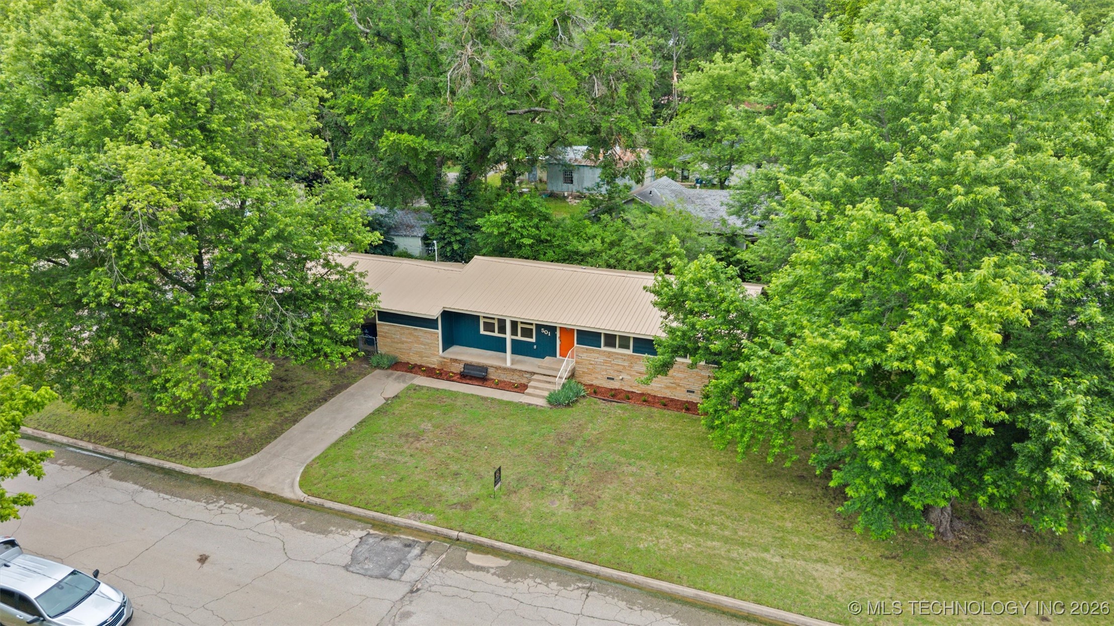 501 W 17th Street Property Photo 38