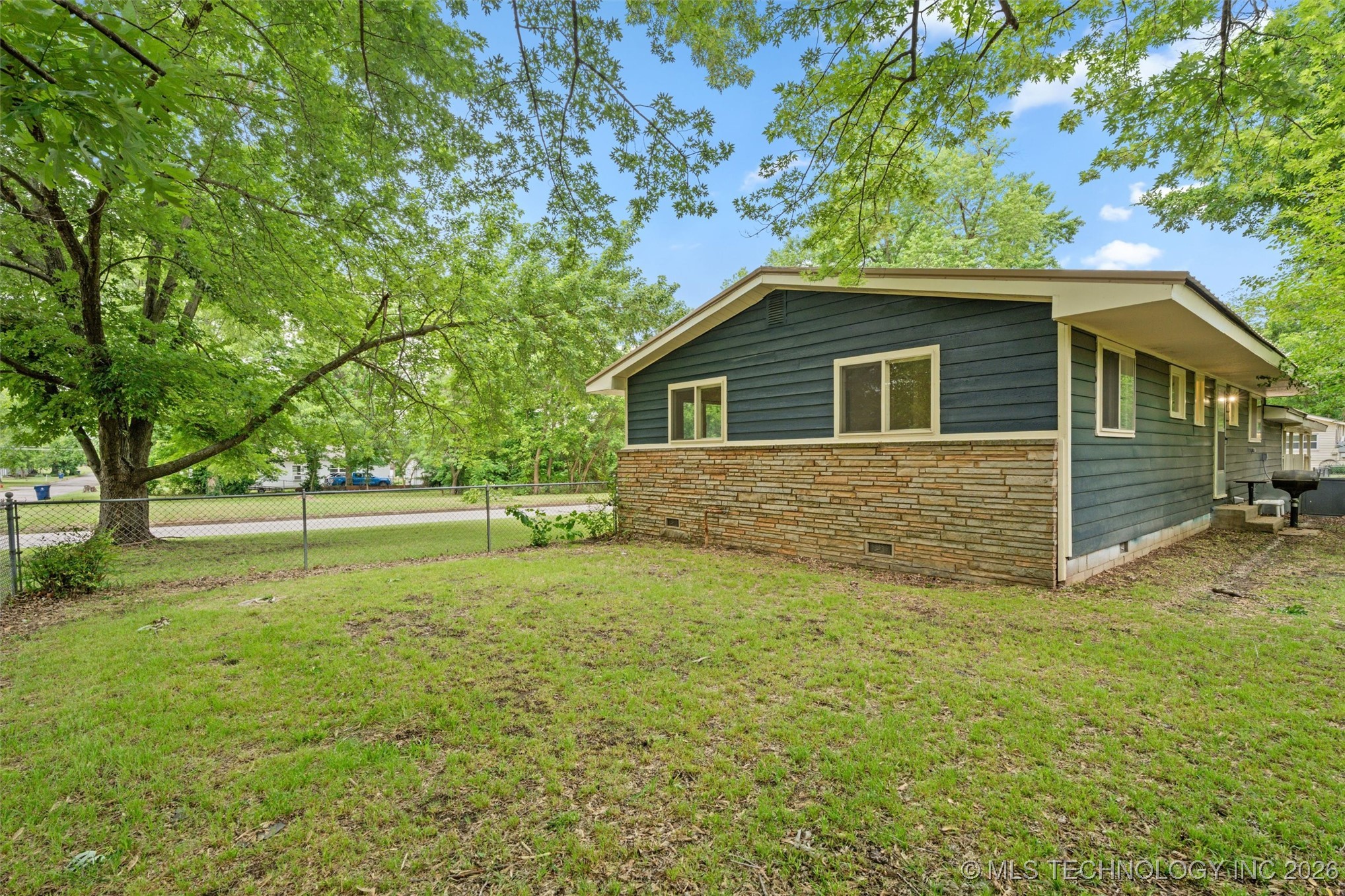 501 W 17th Street Property Photo 44