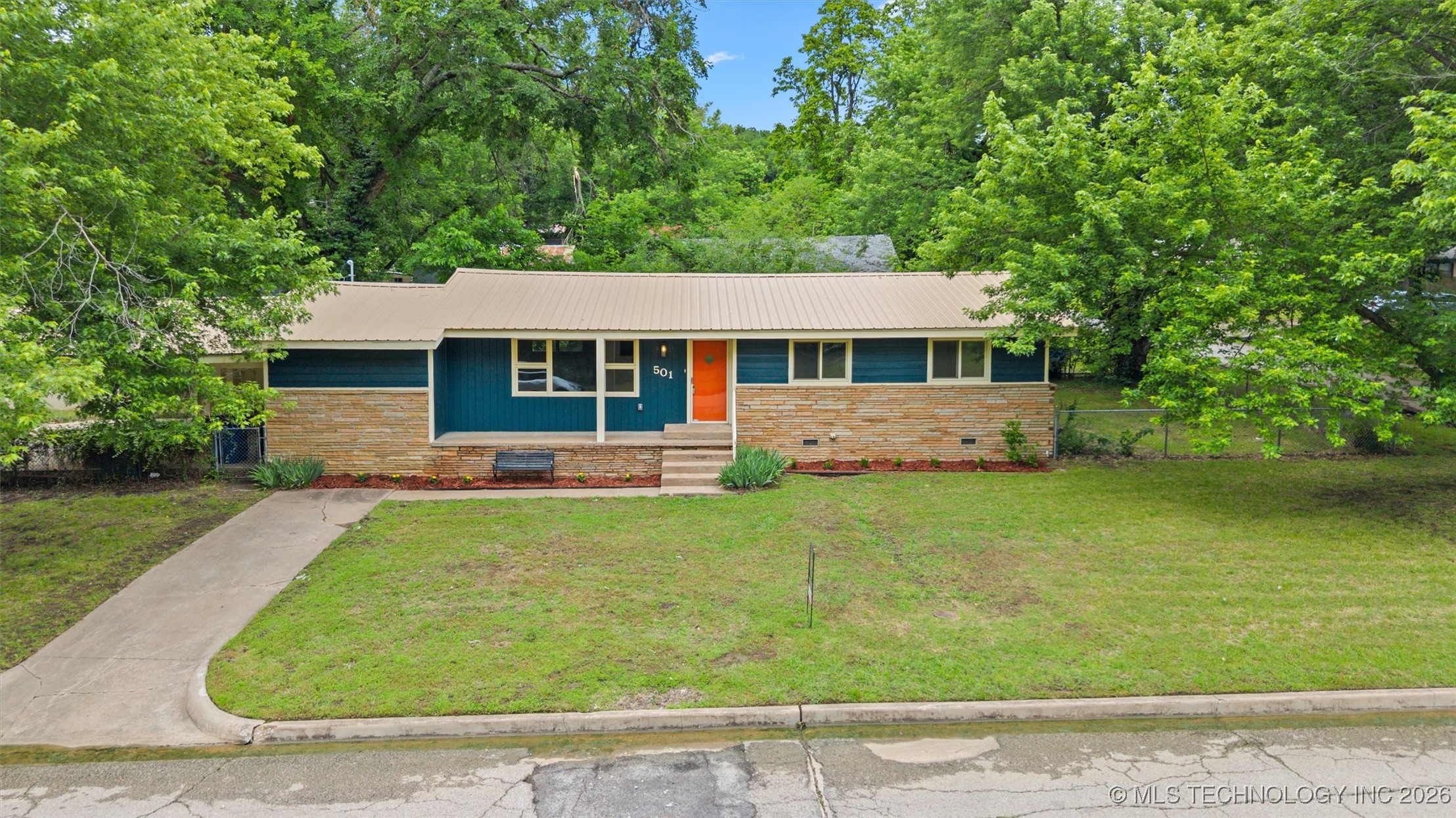 501 W 17th Street Property Photo 45