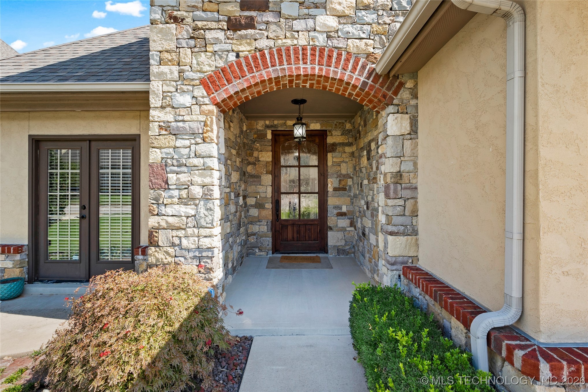 11175 S 73rd East Avenue Property Photo 2