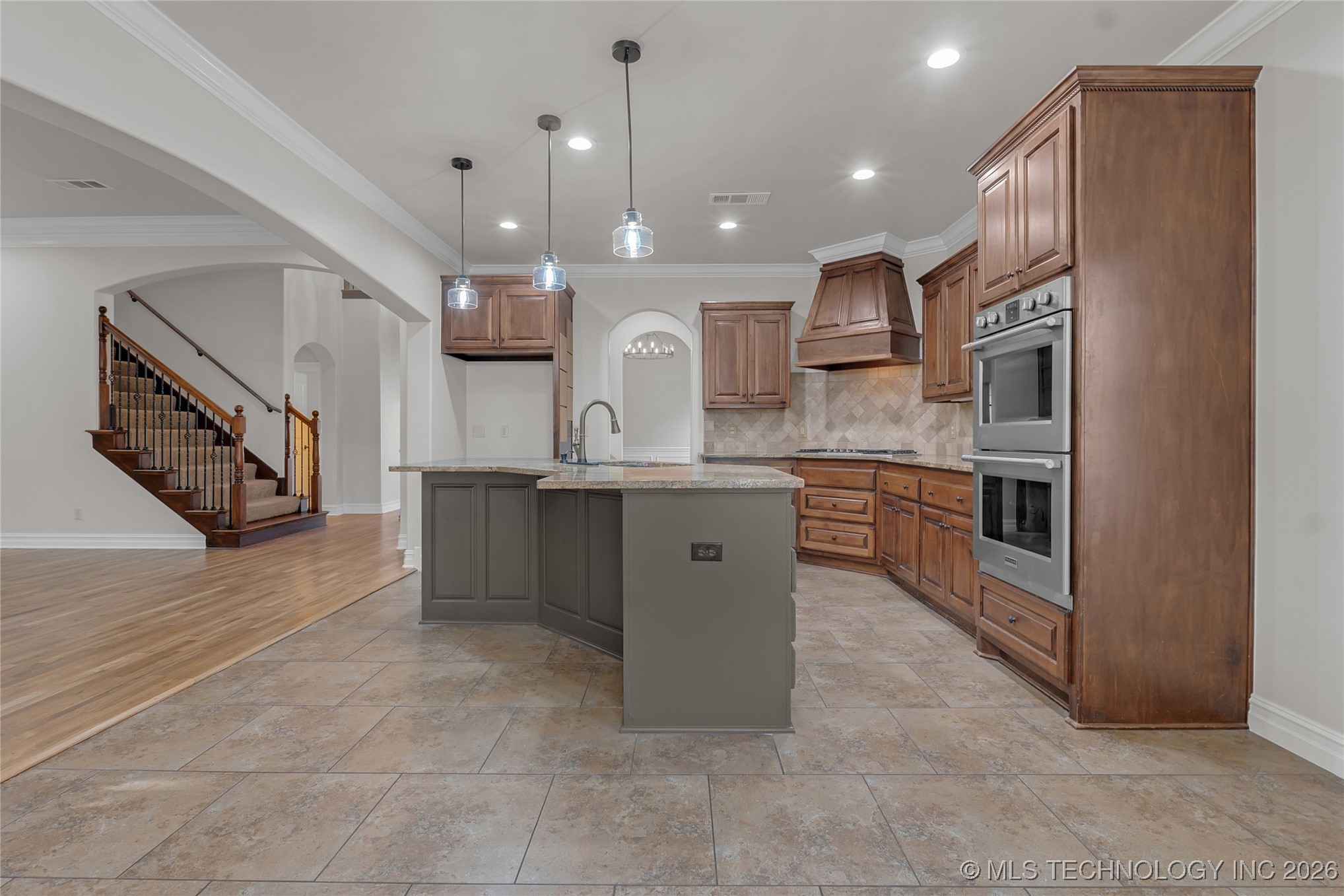 11175 S 73rd East Avenue Property Photo 28