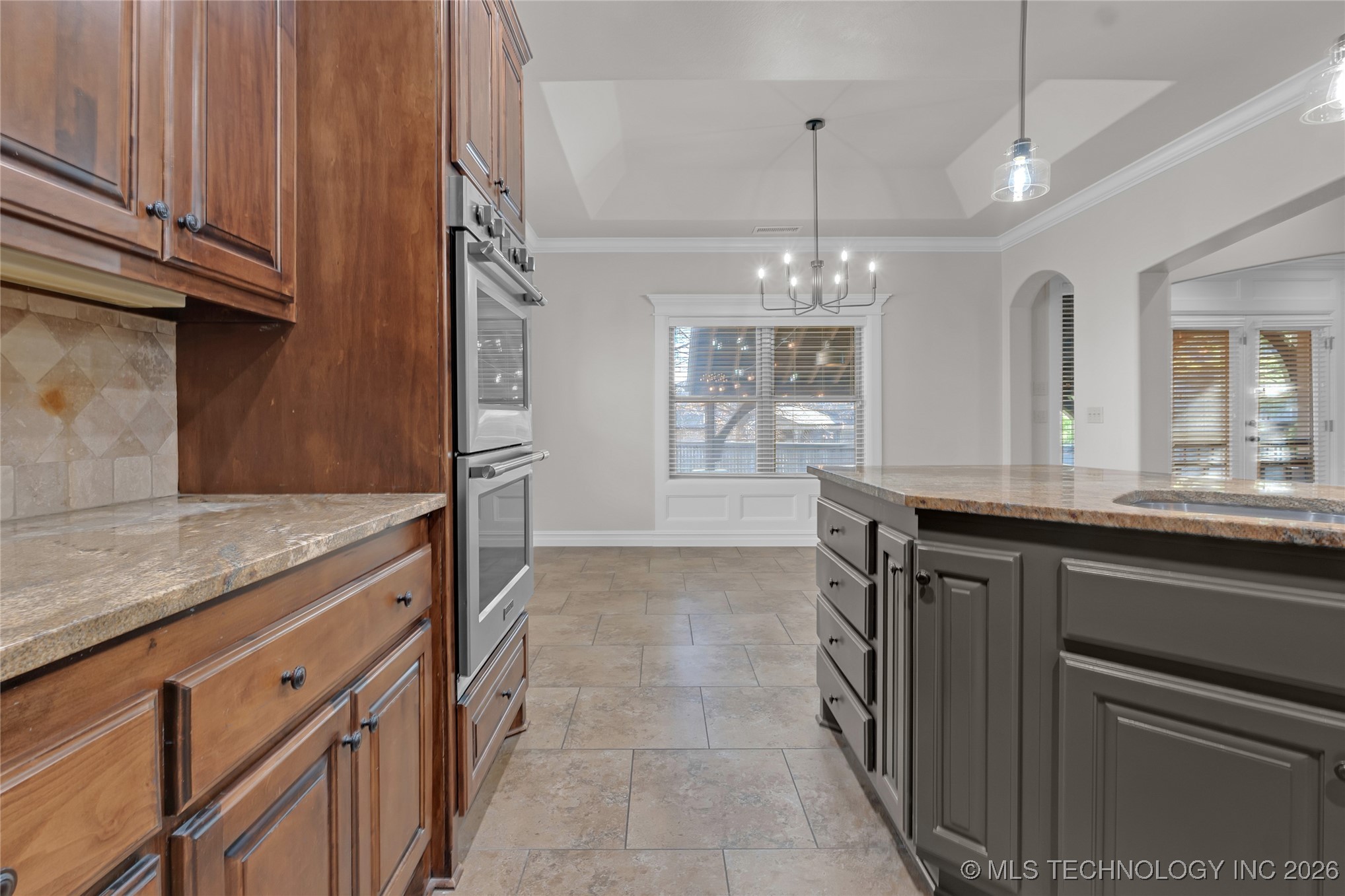 11175 S 73rd East Avenue Property Photo 31