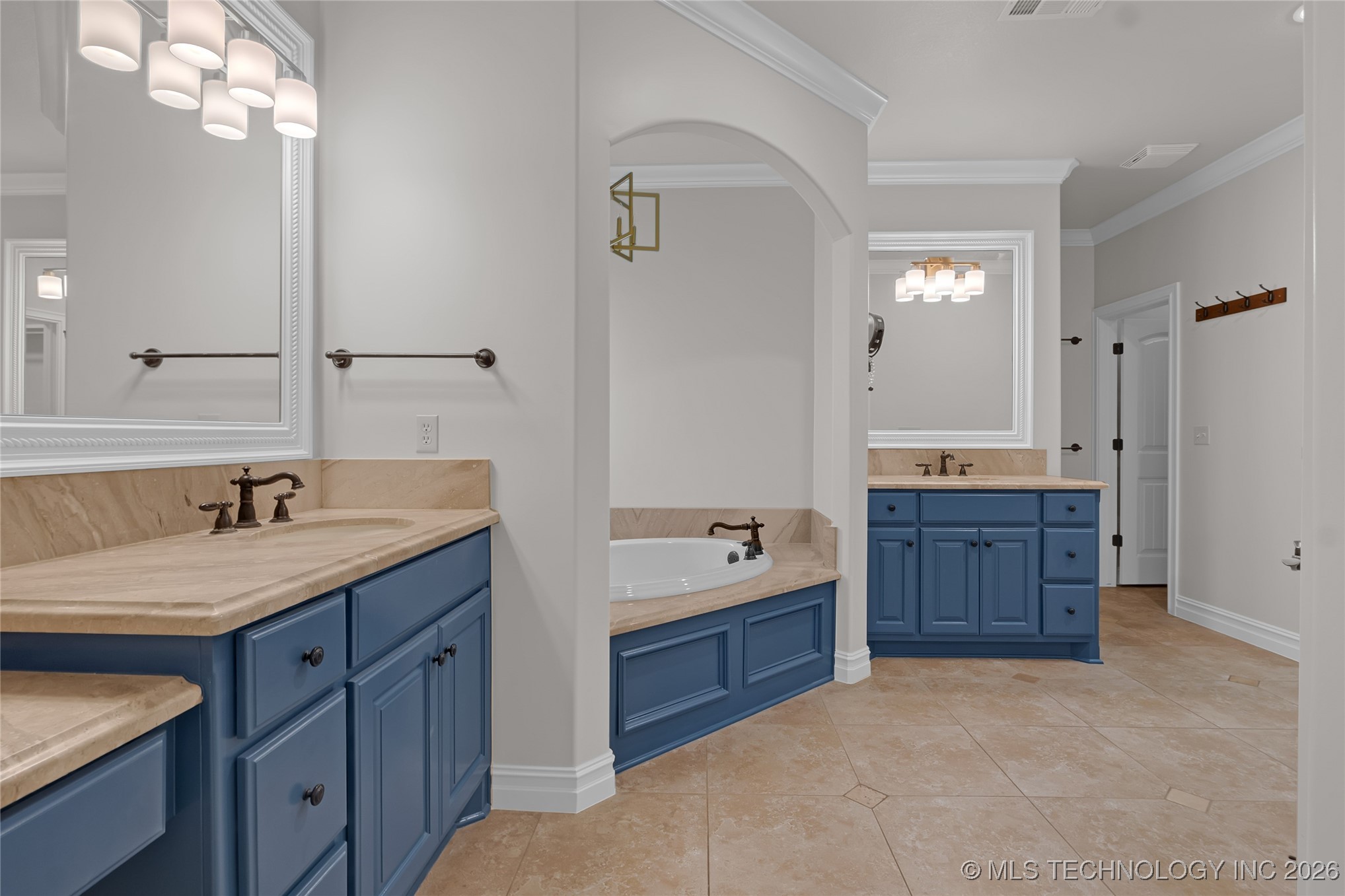 11175 S 73rd East Avenue Property Photo 48