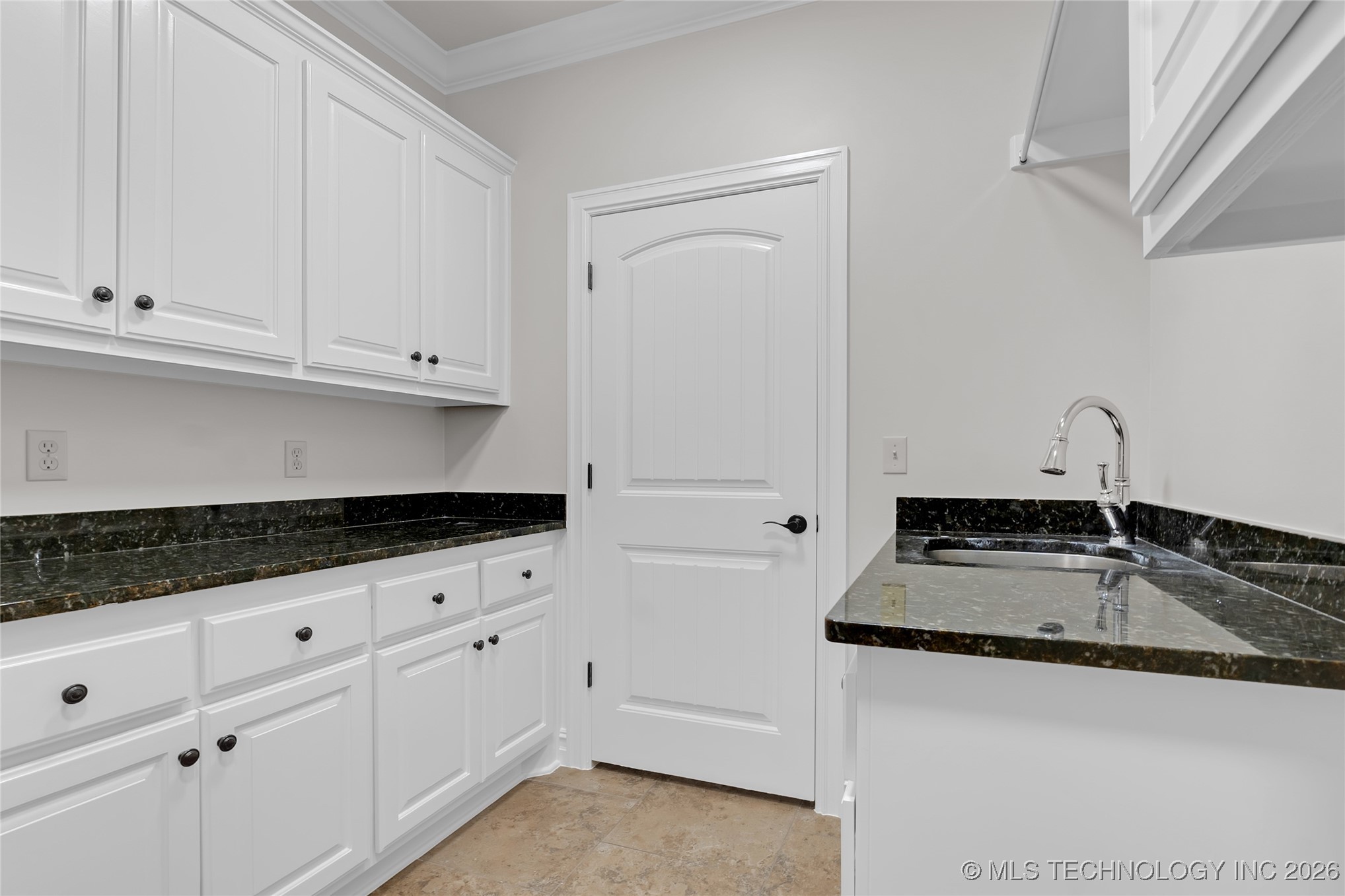 11175 S 73rd East Avenue Property Photo 56