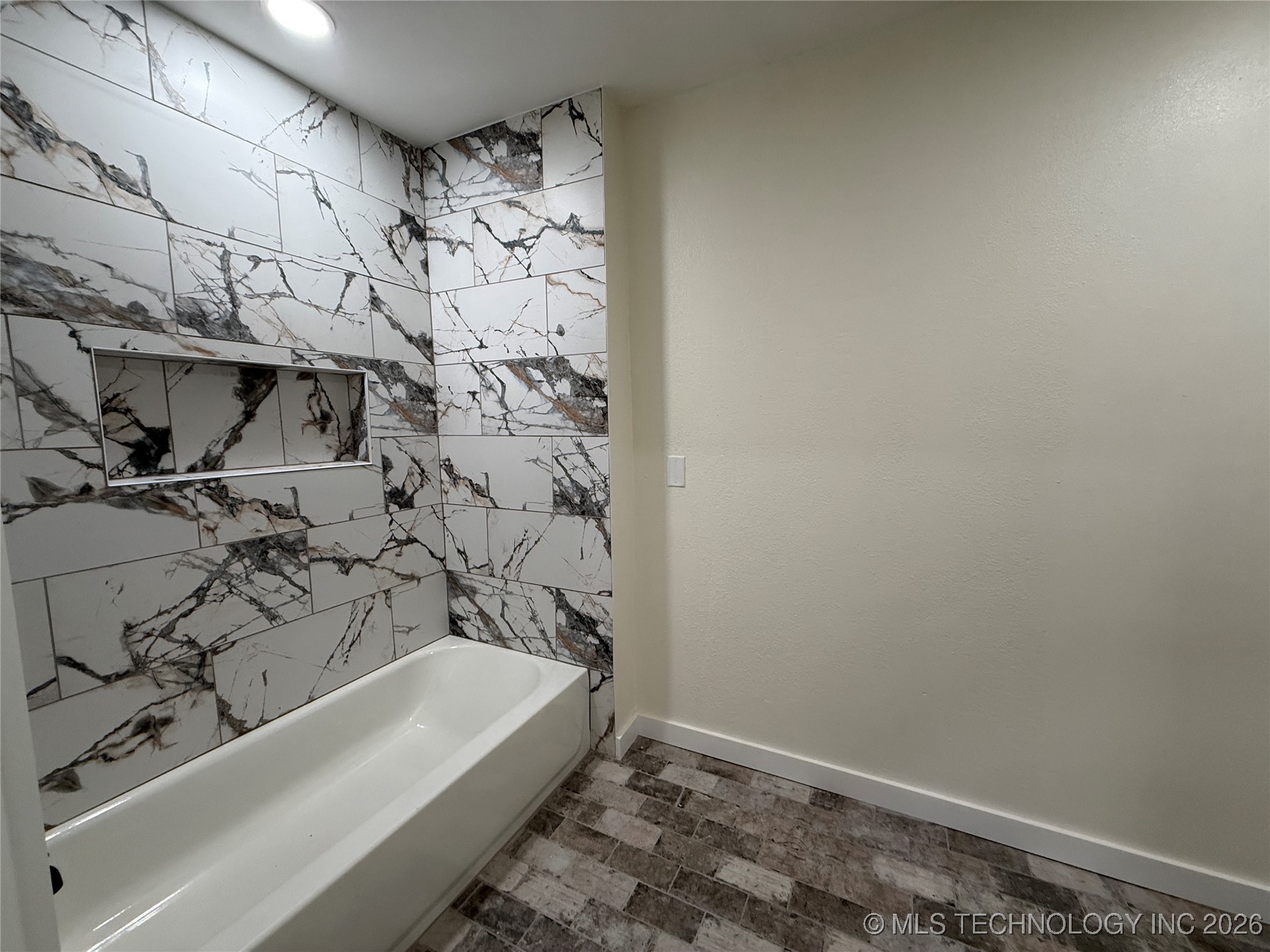 1320 Jennings Street Property Photo 10