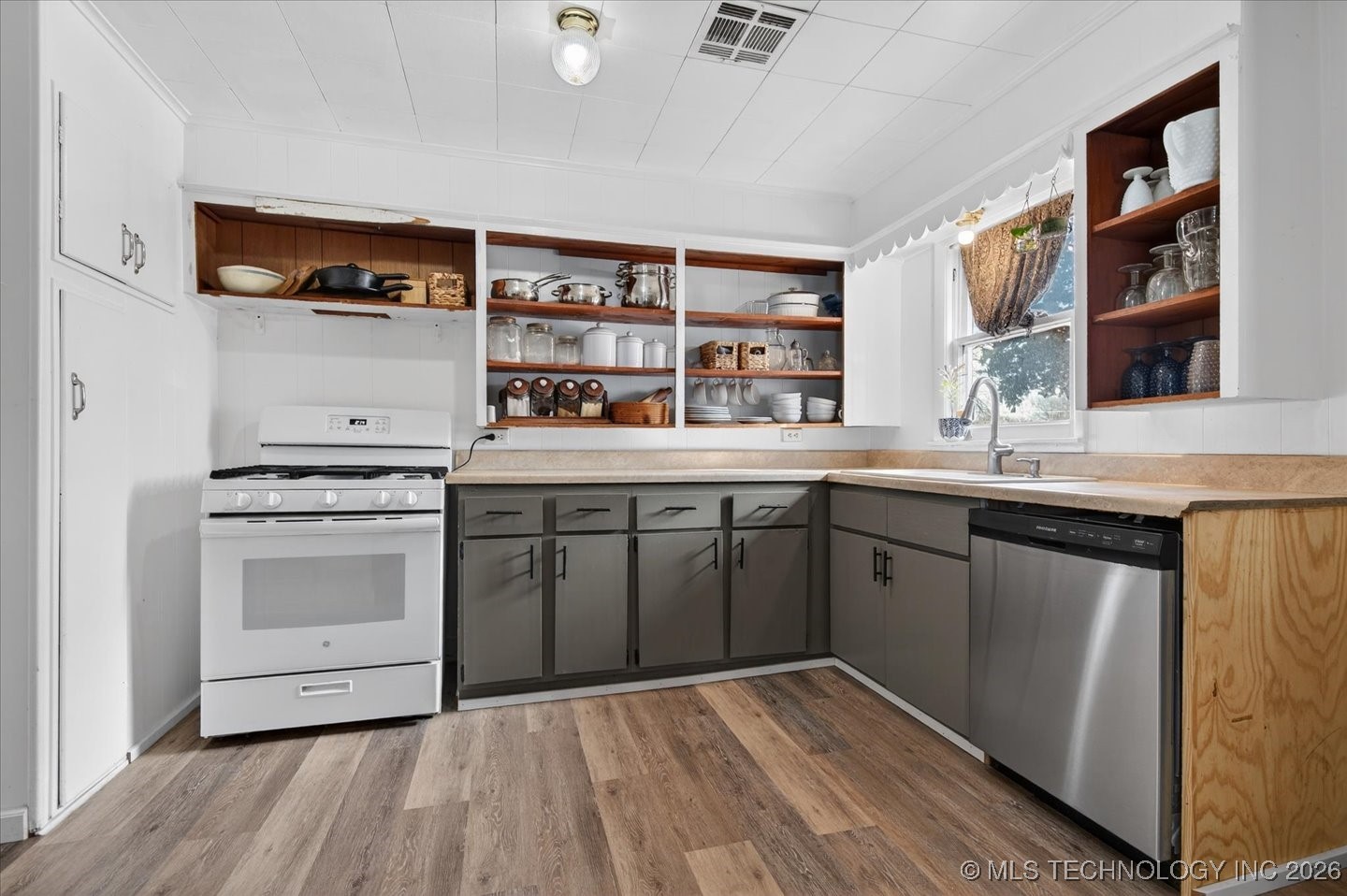 615 N Shawnee Avenue Property Photo 11