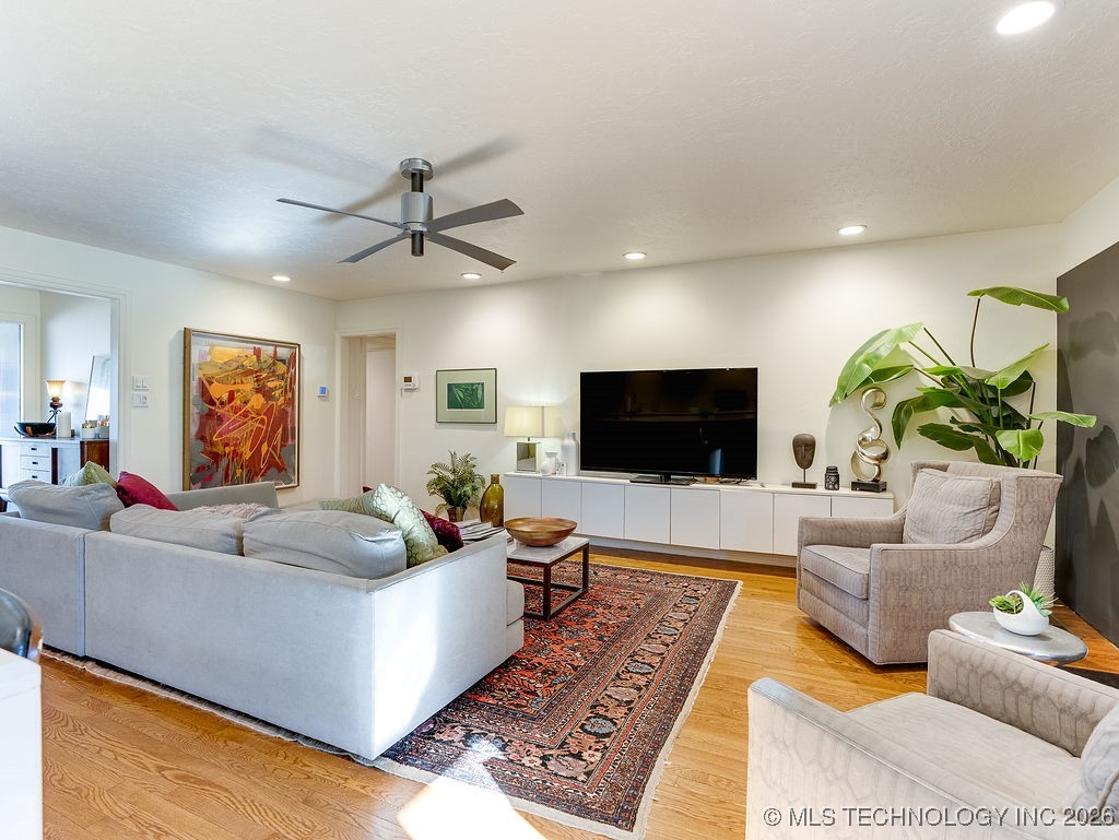 2507 Timber Terrace Property Photo 8