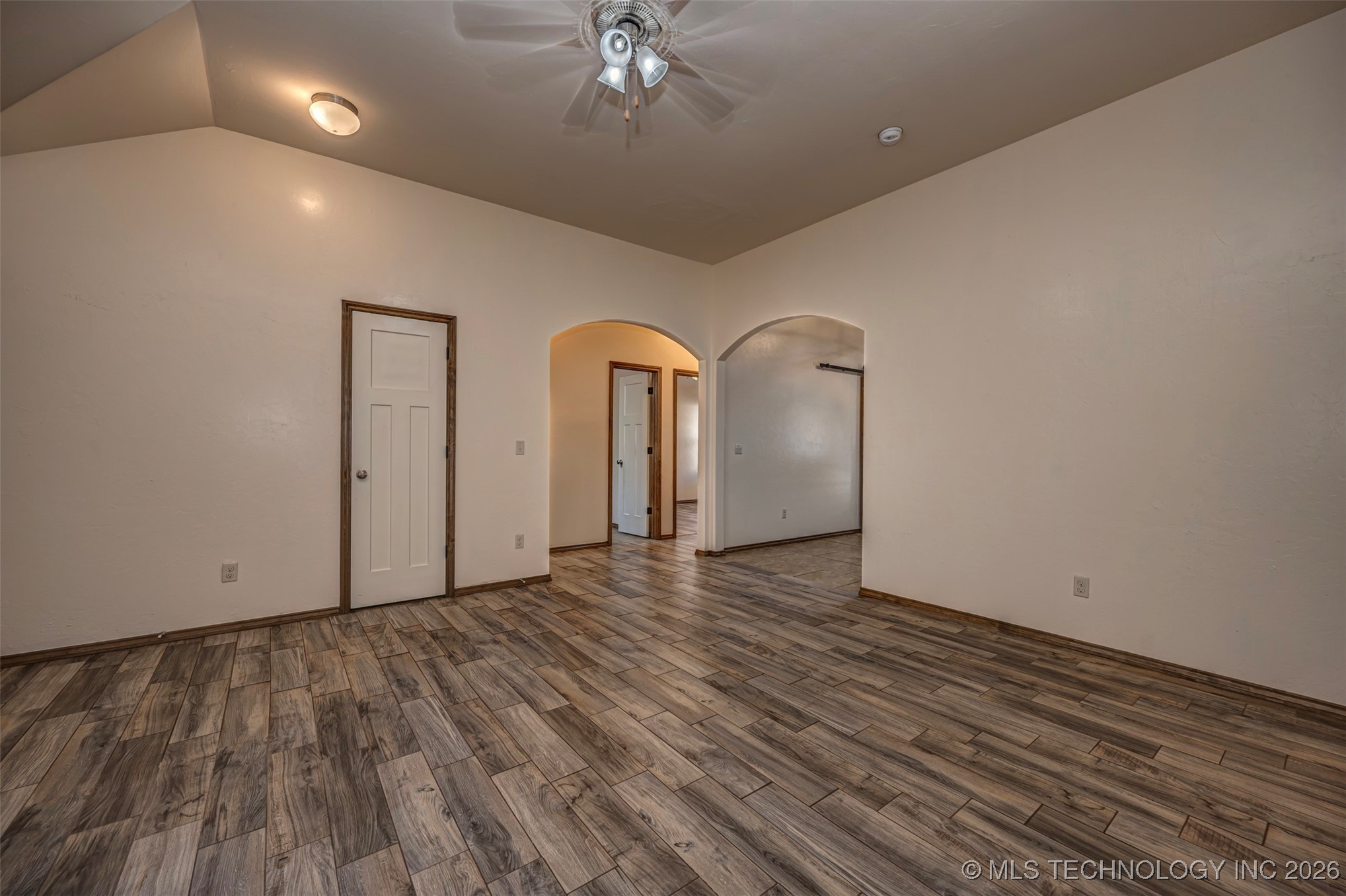 27011 Pine Property Photo 10