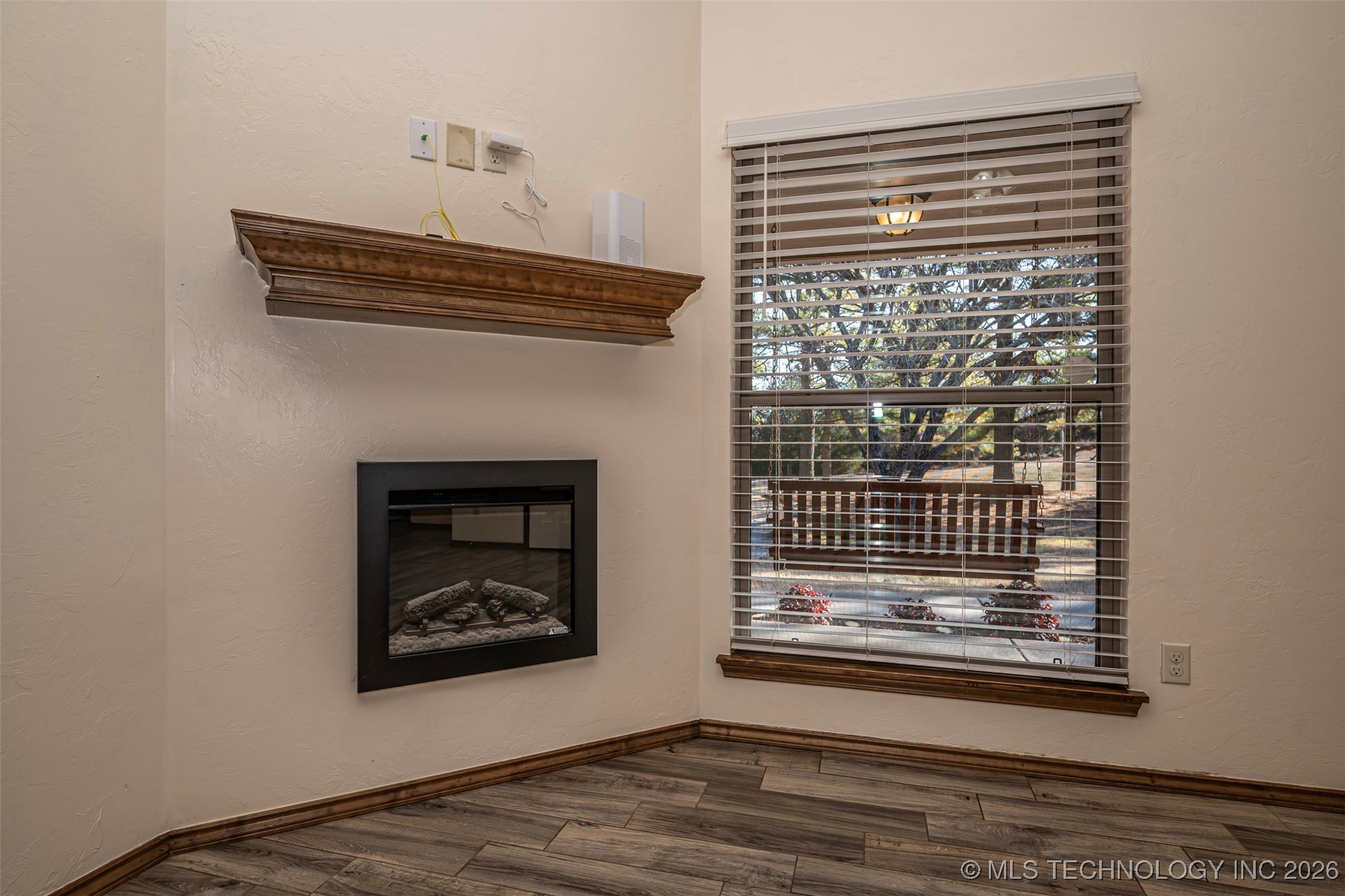 27011 Pine Property Photo 11