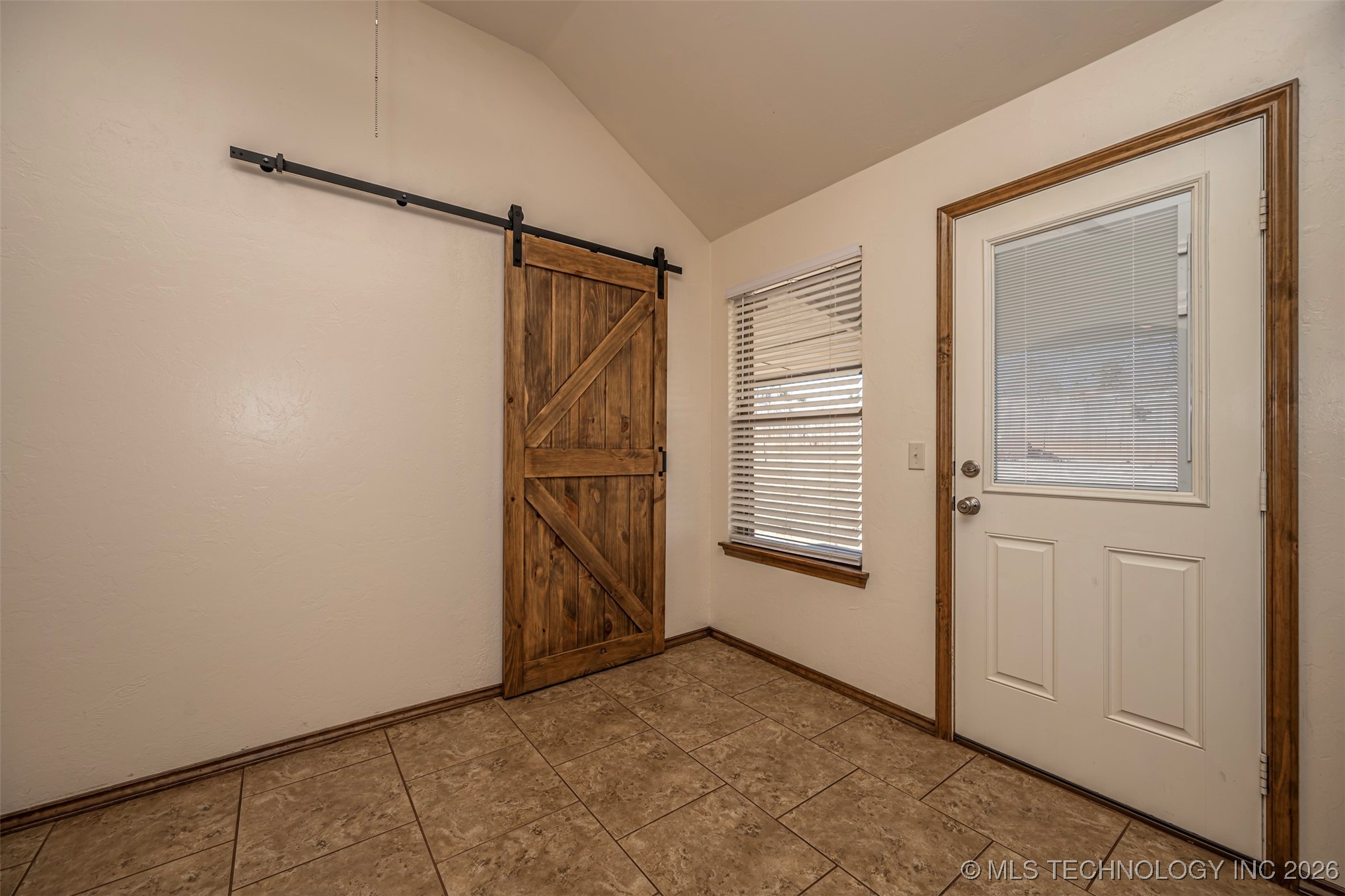 27011 Pine Property Photo 13