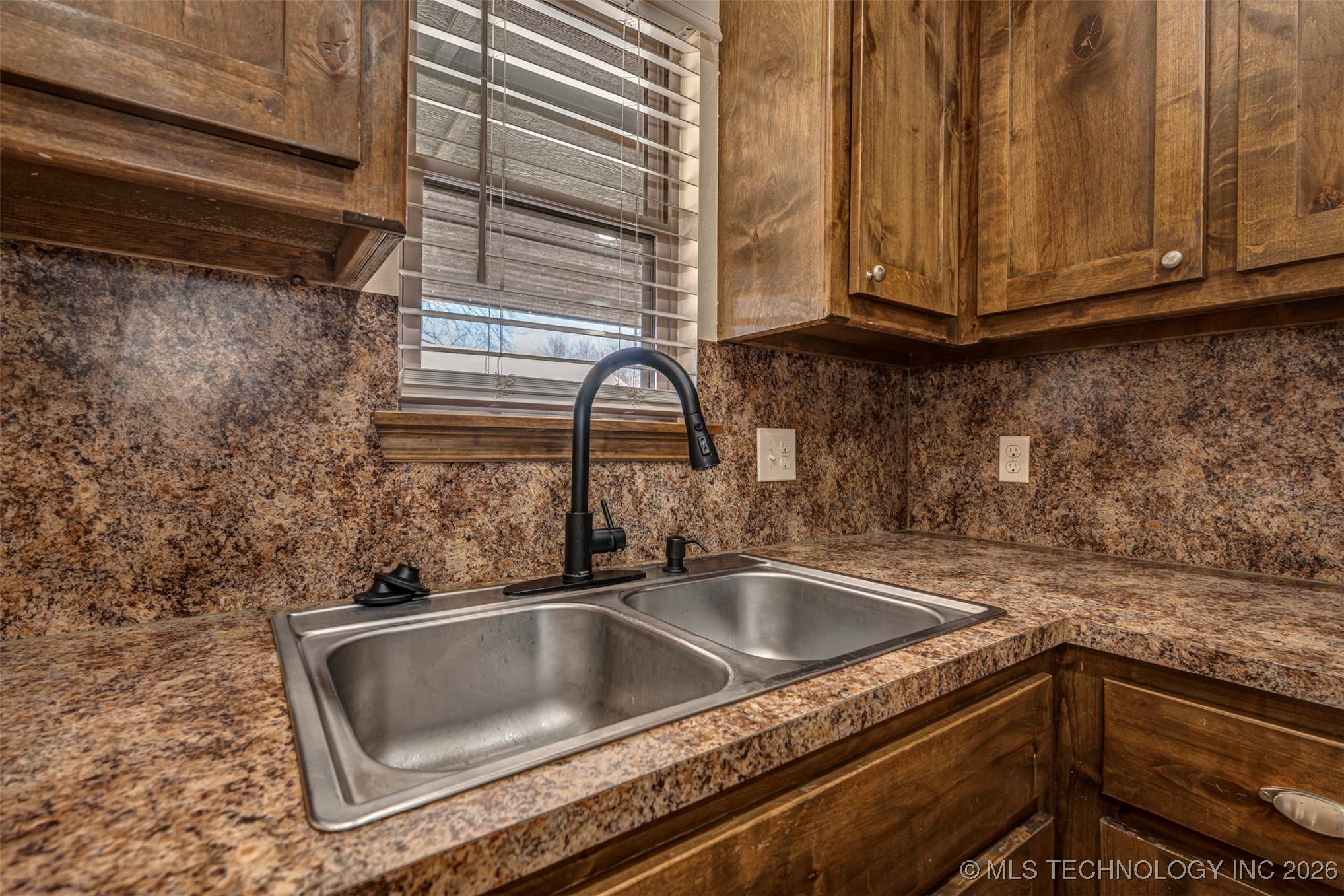 27011 Pine Property Photo 17