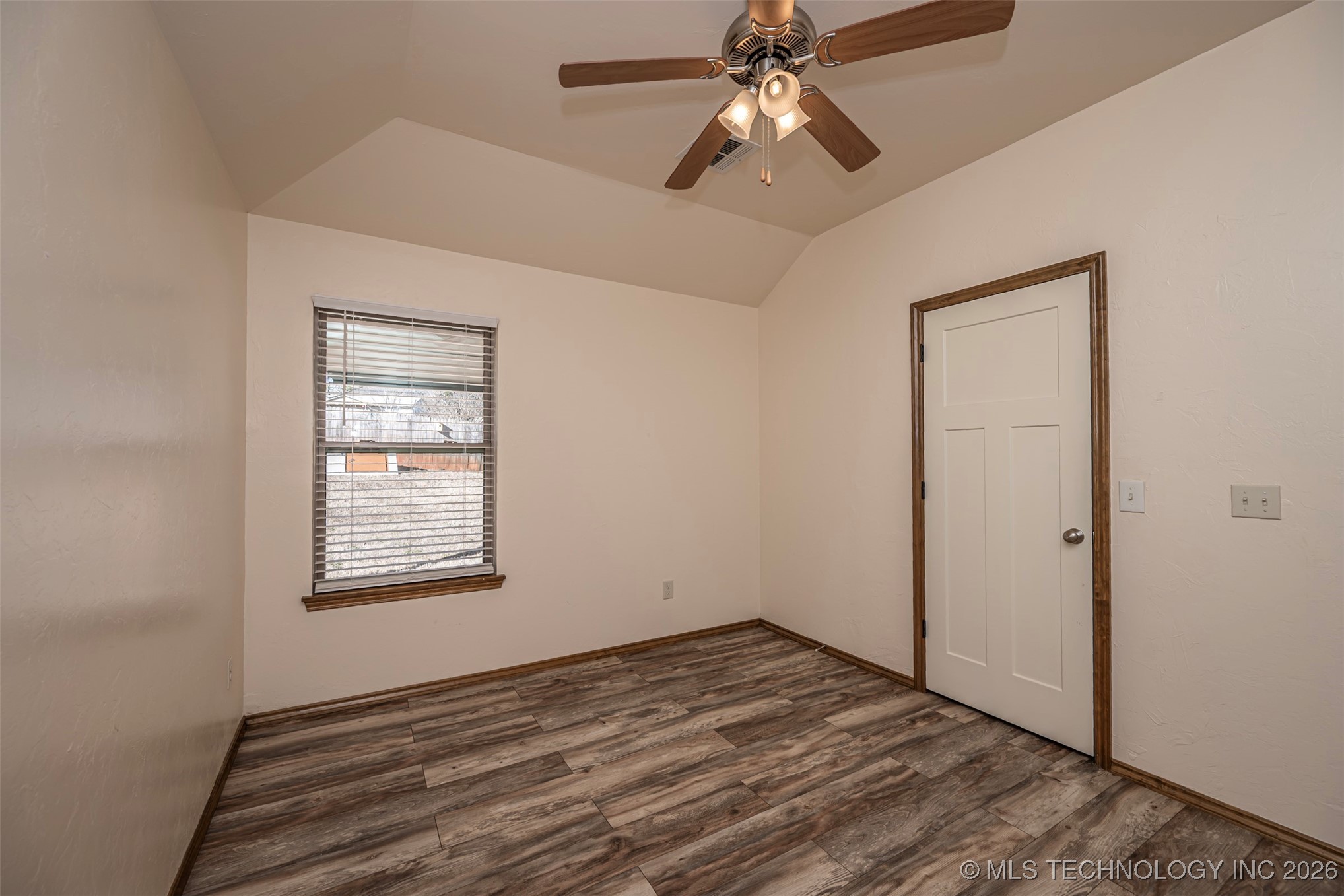 27011 Pine Property Photo 19