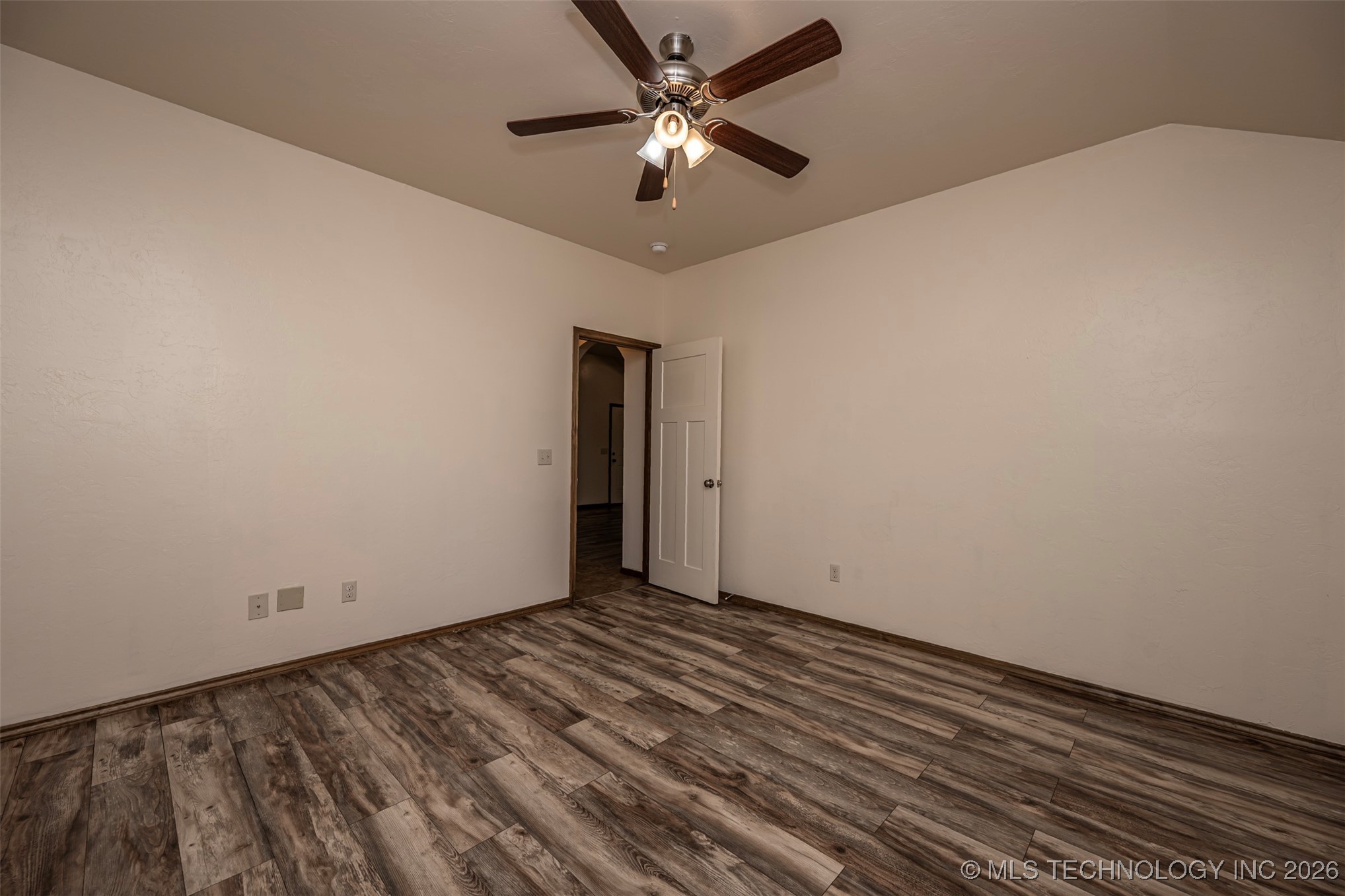 27011 Pine Property Photo 20