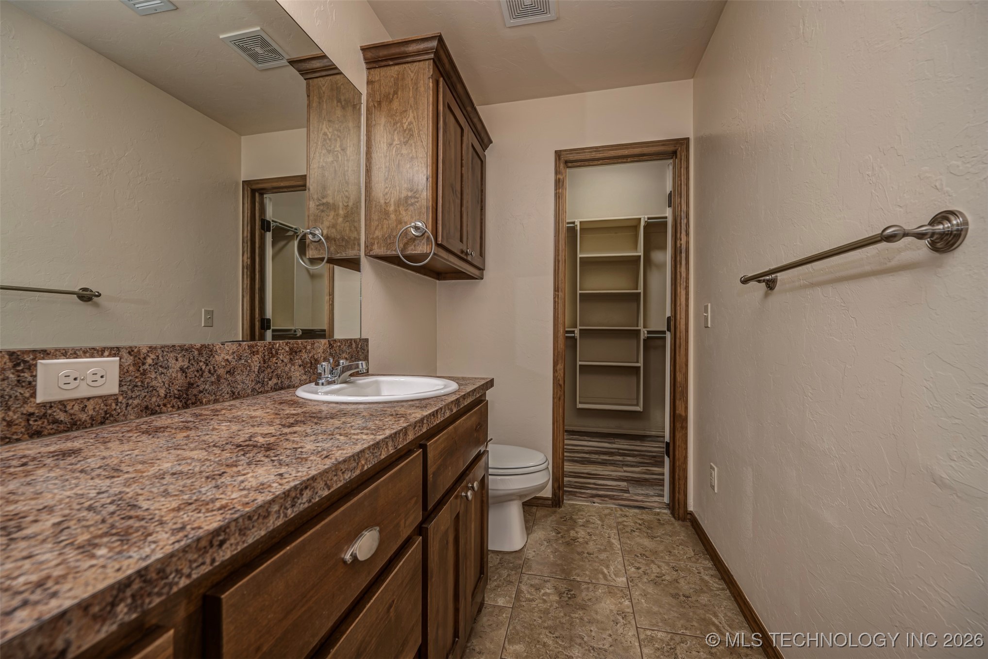 27011 Pine Property Photo 23