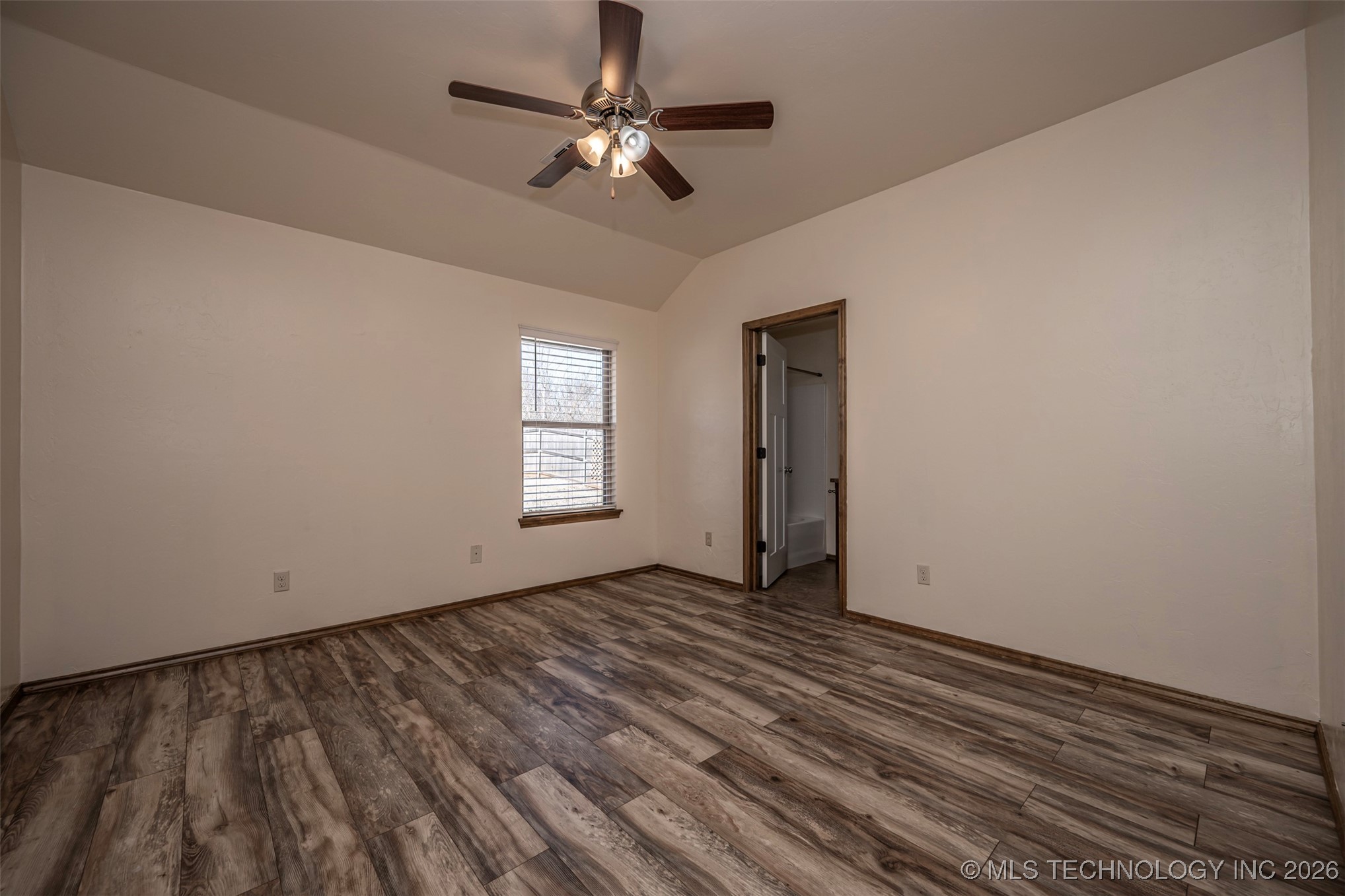 27011 Pine Property Photo 26