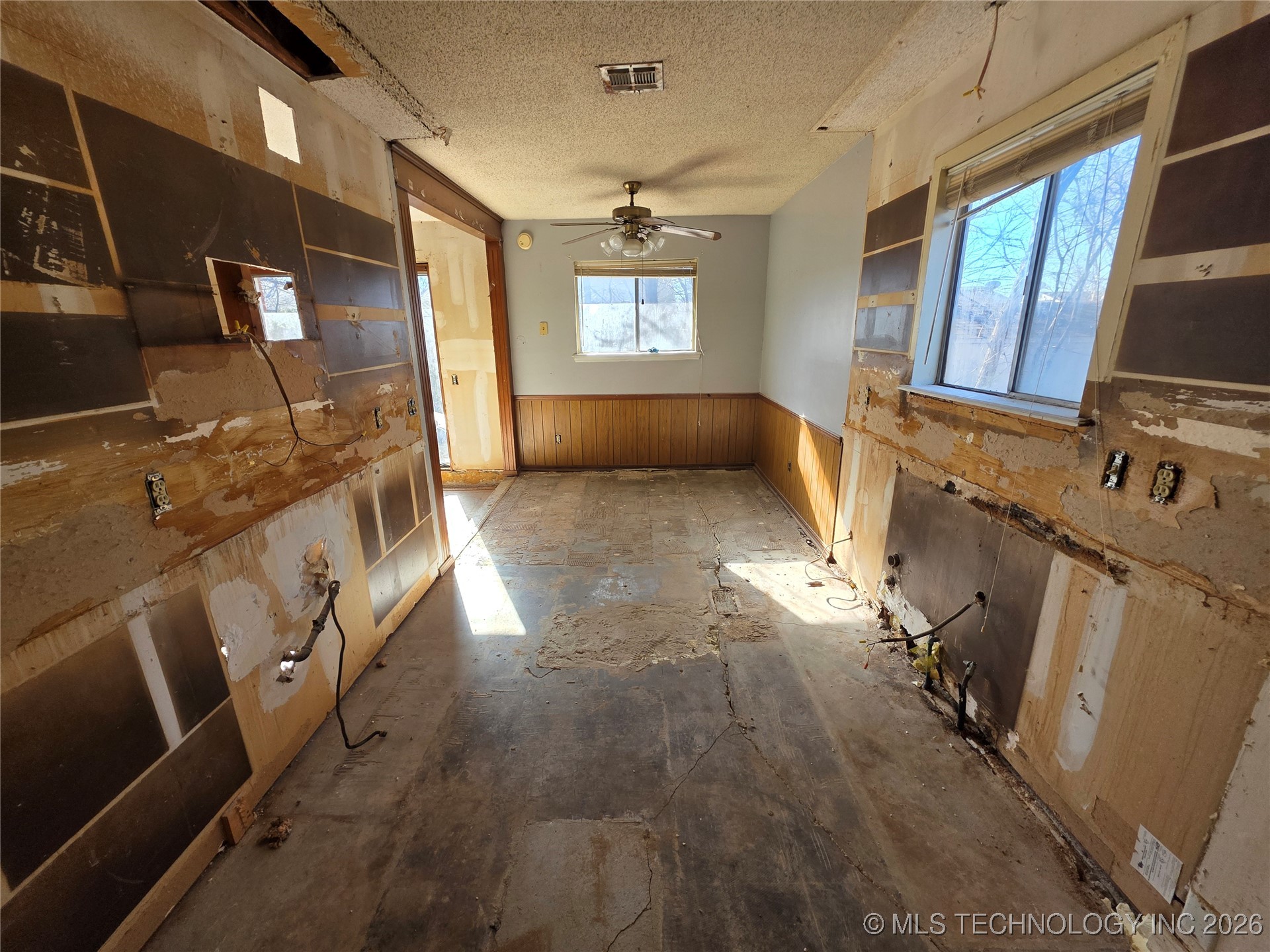 345 W Waco Place Property Photo 7