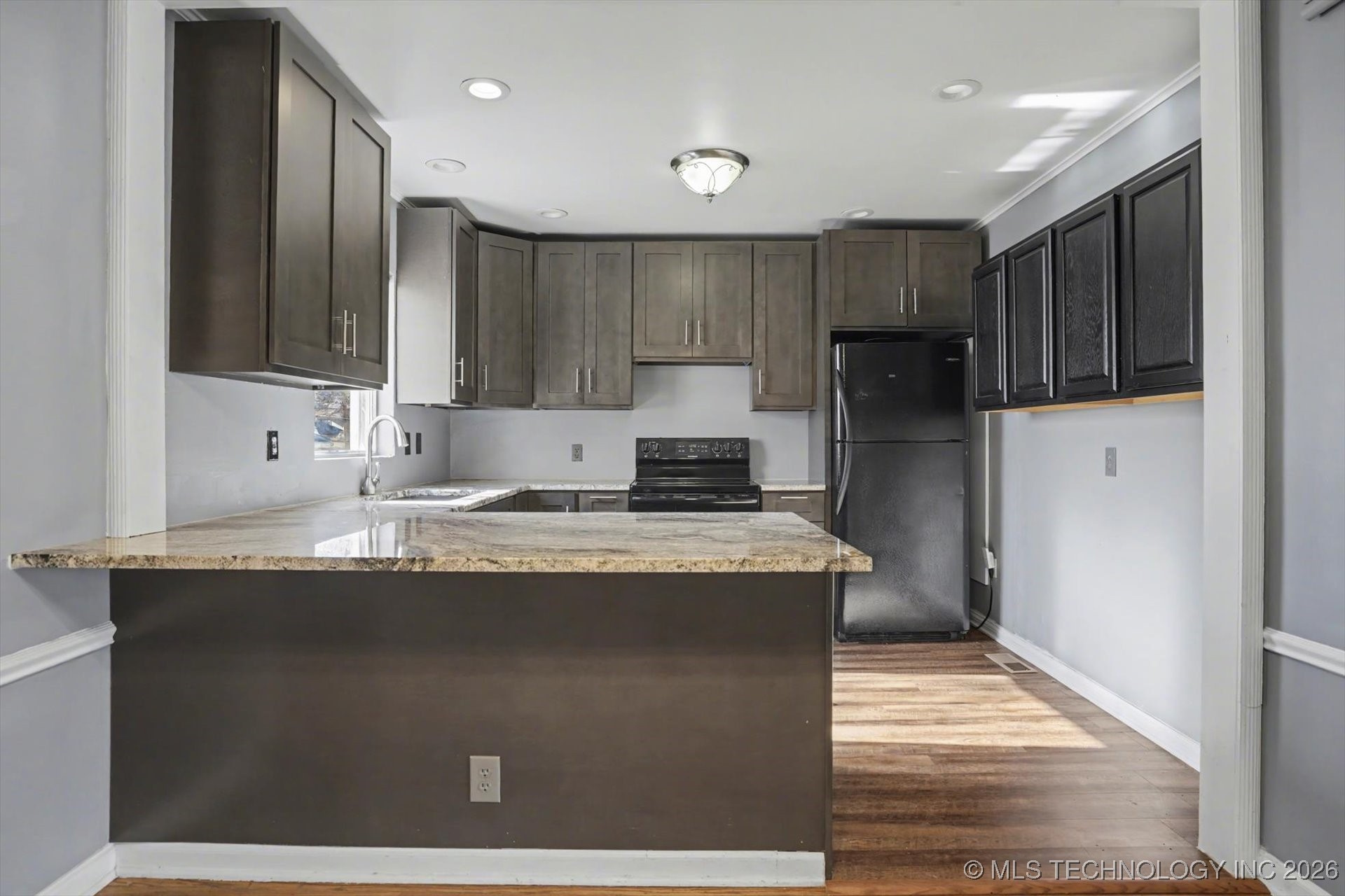 1004 E 36th Street Property Photo 9